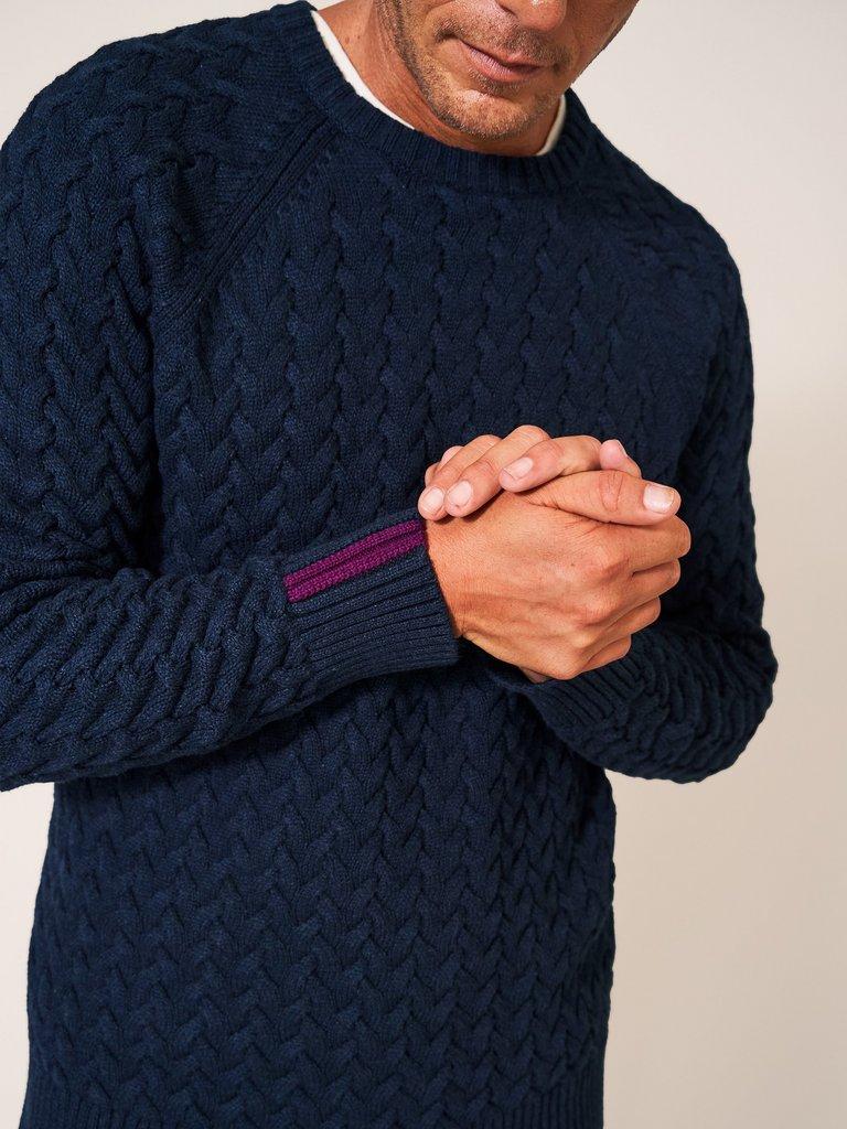 Monmouth Cable in DARK NAVY - MODEL DETAIL