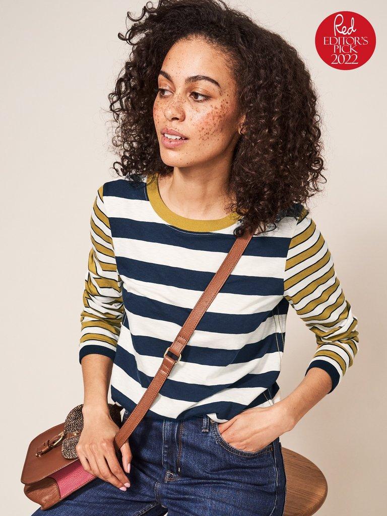 Cassie Stripe Tee in WHITE MLT - LIFESTYLE