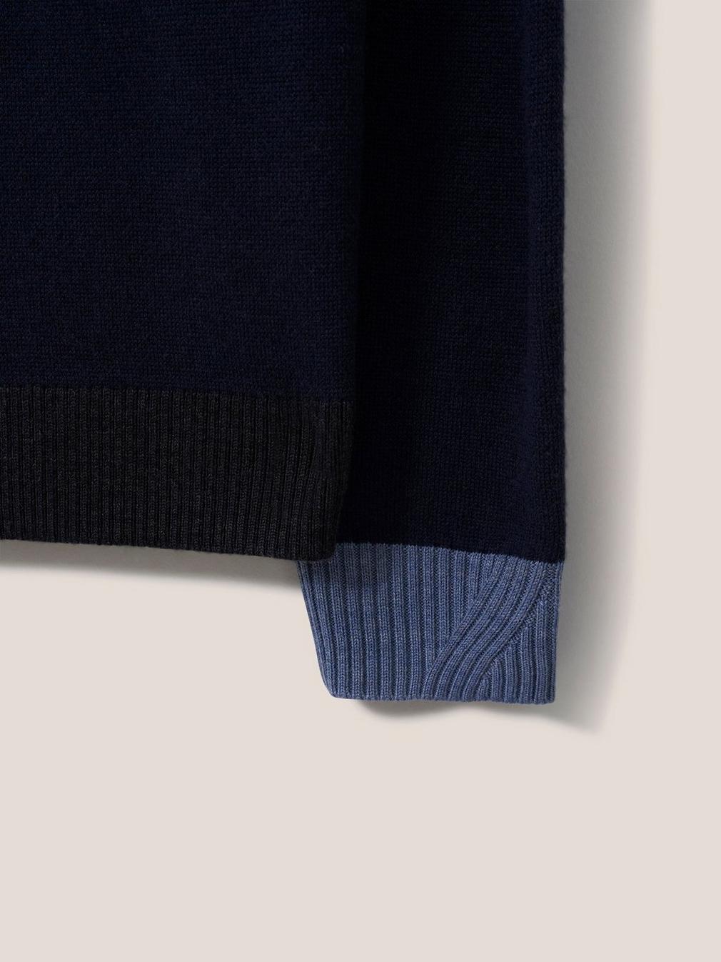 Newport Merino Block Crew in BLUE MLT - FLAT DETAIL