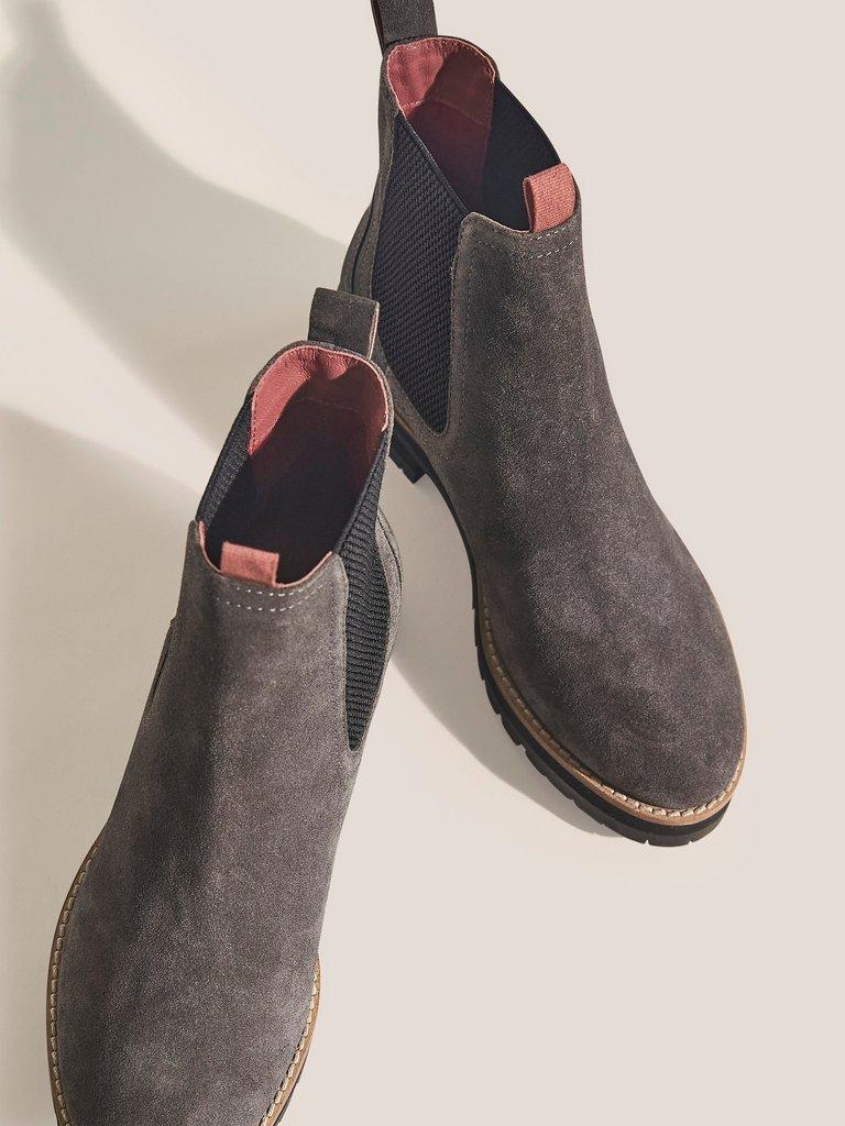 Esme Chunky Leather Chelsea Boot in DK GREY - FLAT DETAIL