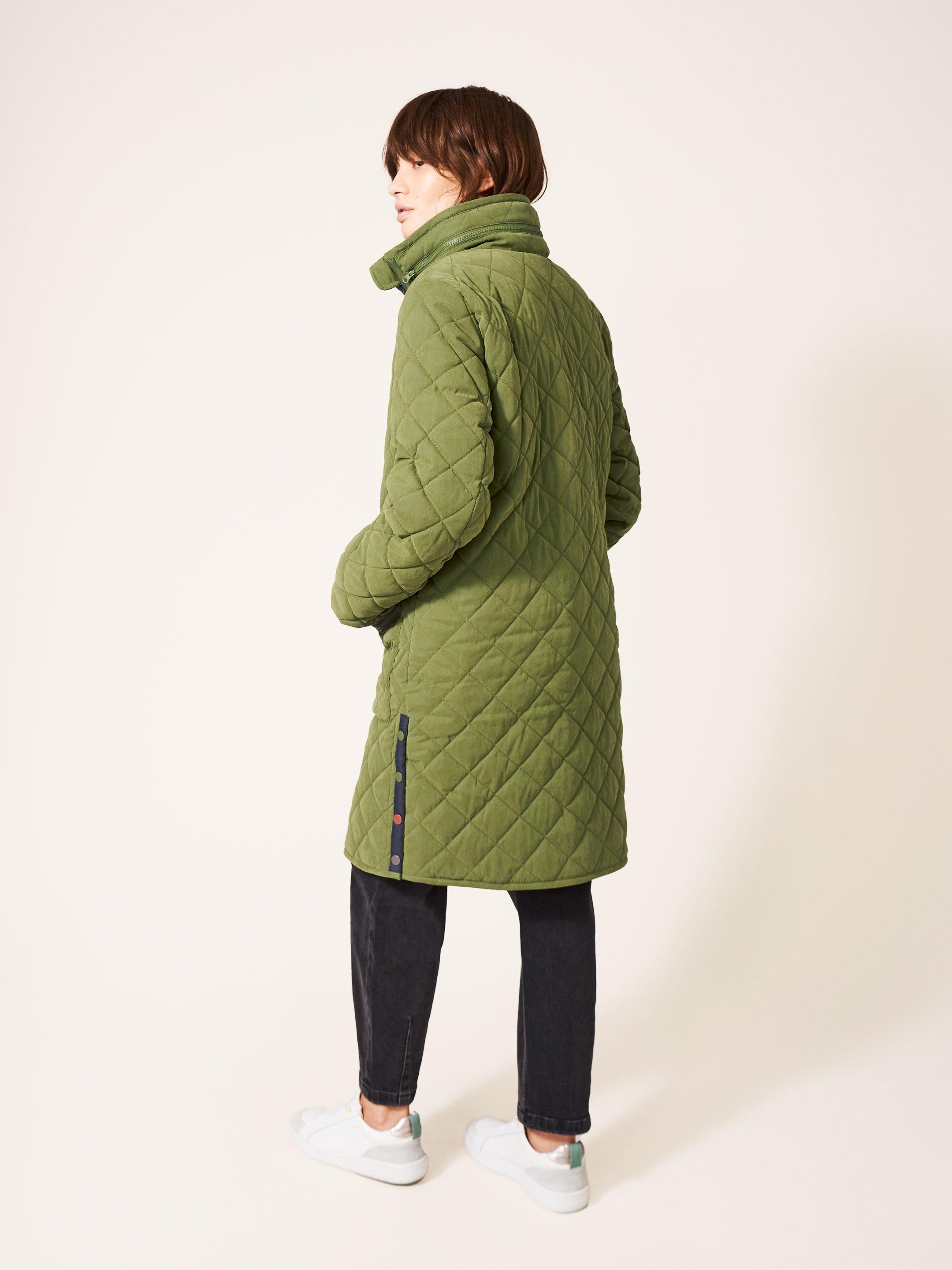 Luckie Quilted Coat in MID GREEN - MODEL DETAIL