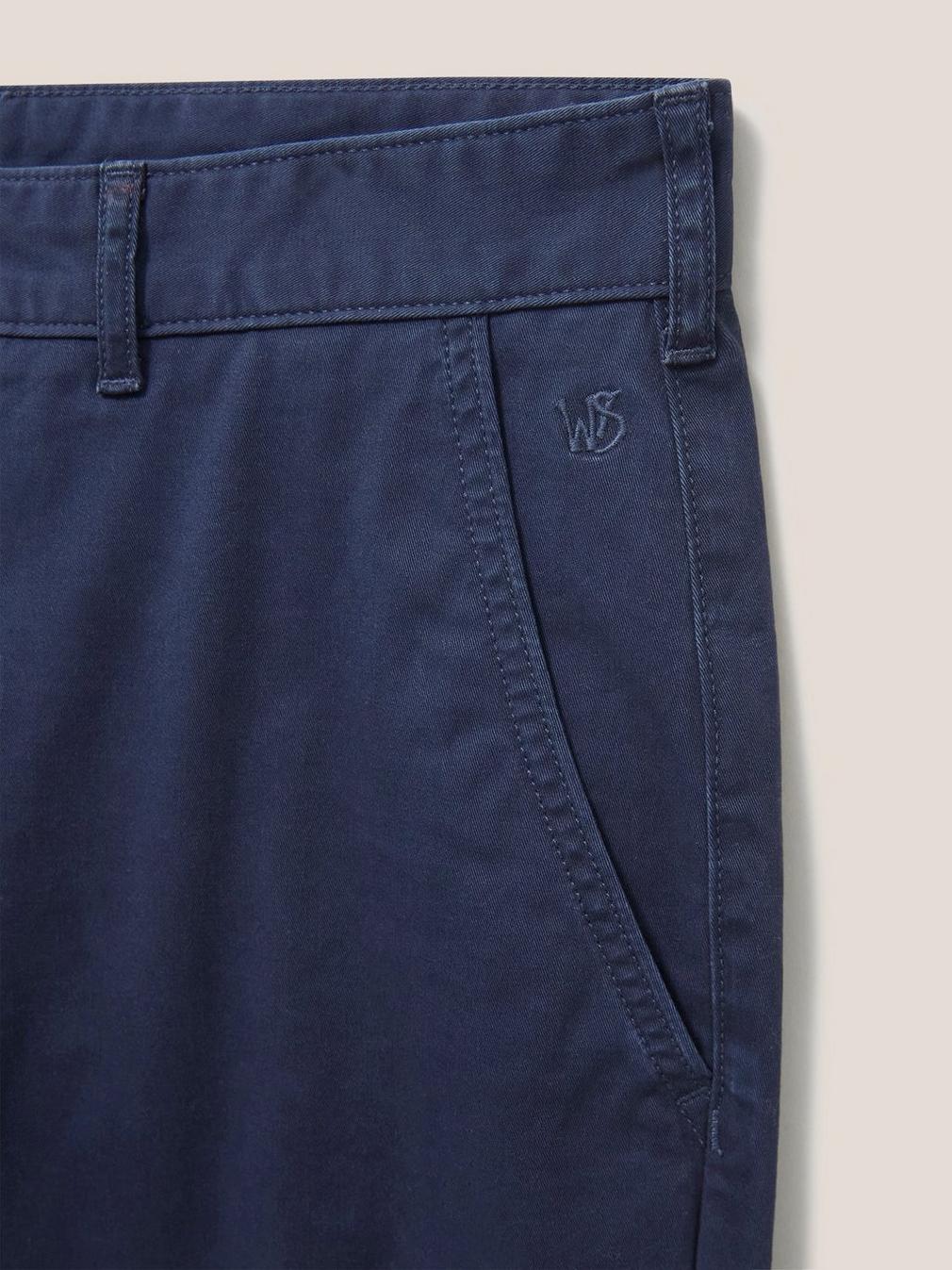 Elm Chino Trouser in DARK NAVY - FLAT DETAIL