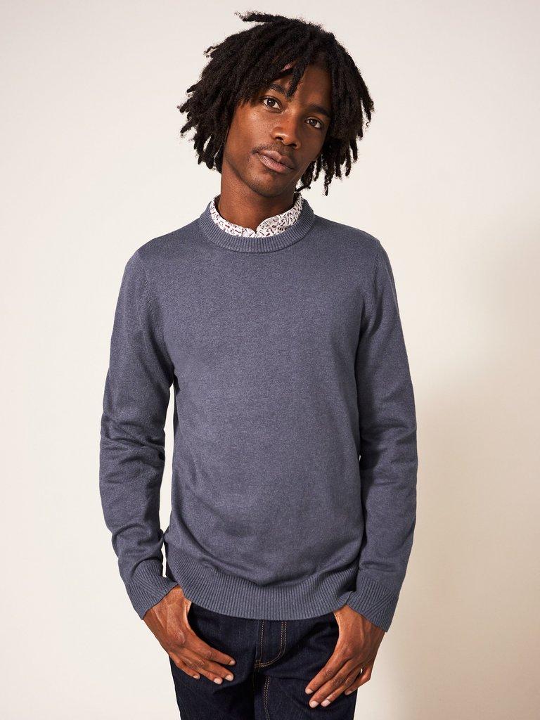 Newport Crew Knit in CHARC GREY - LIFESTYLE
