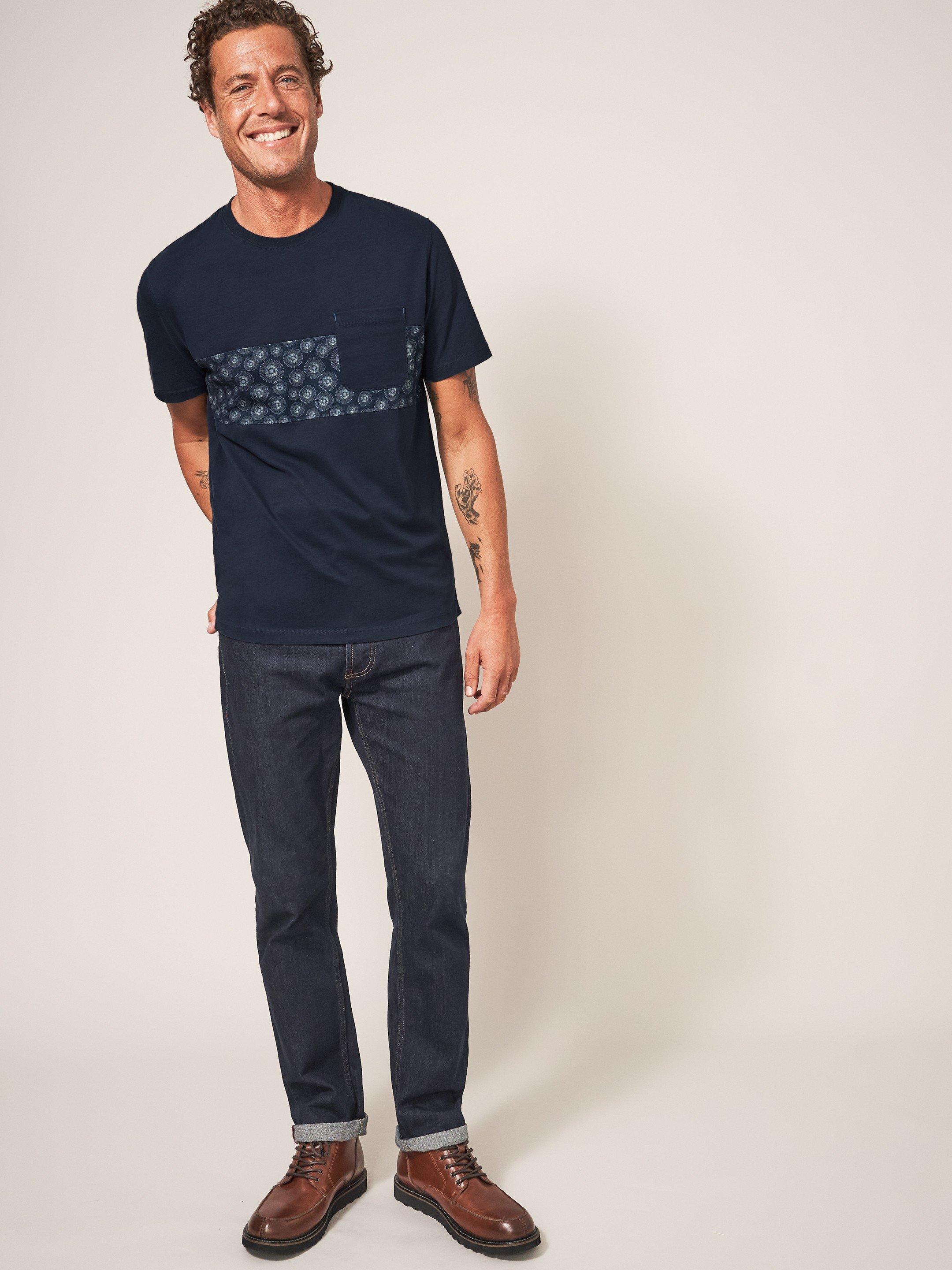 Hines Circle Graphic Tshirt in DARK NAVY - MODEL FRONT