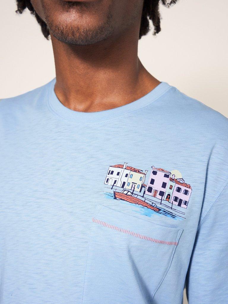 Waterside Graphic Tshirt in LGT BLUE - MODEL DETAIL