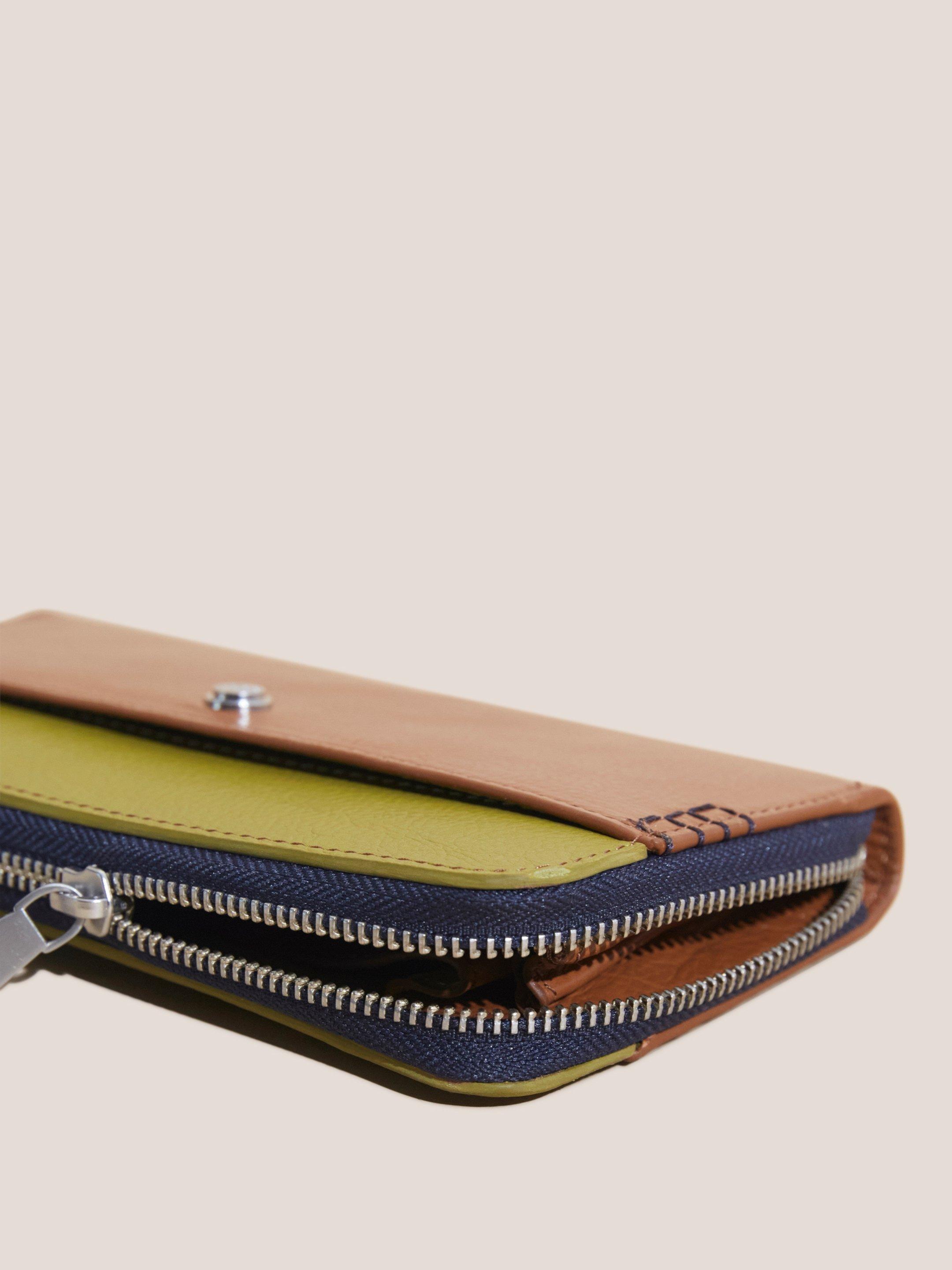 Fern Zip Around Purse in TAN MULTI - FLAT DETAIL