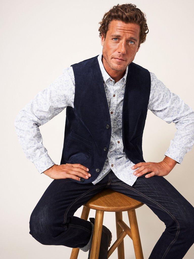 Workwear Waistcoat in DARK NAVY - LIFESTYLE