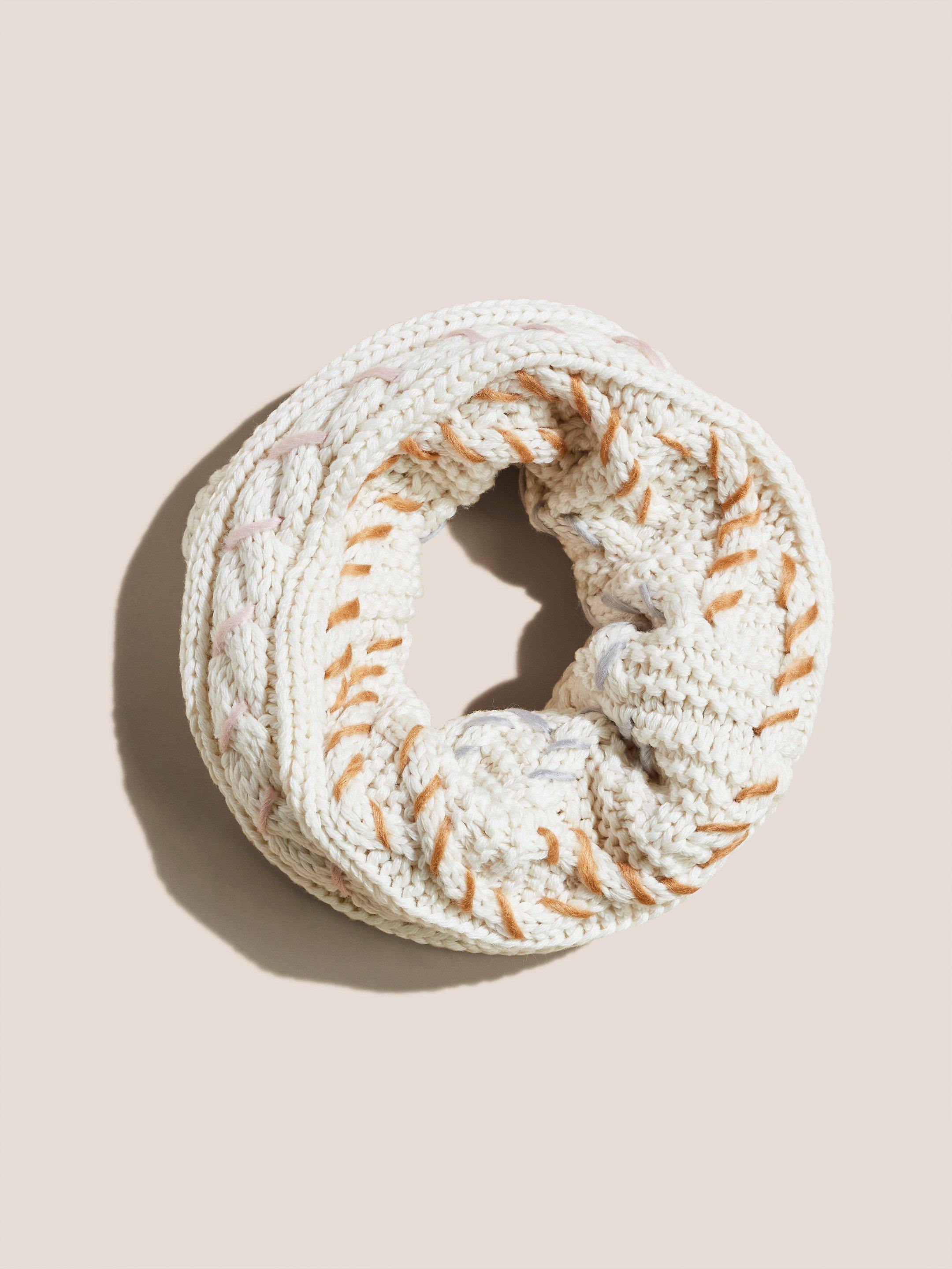 Heart Cable Stitch Snood in NAT MLT - FLAT FRONT