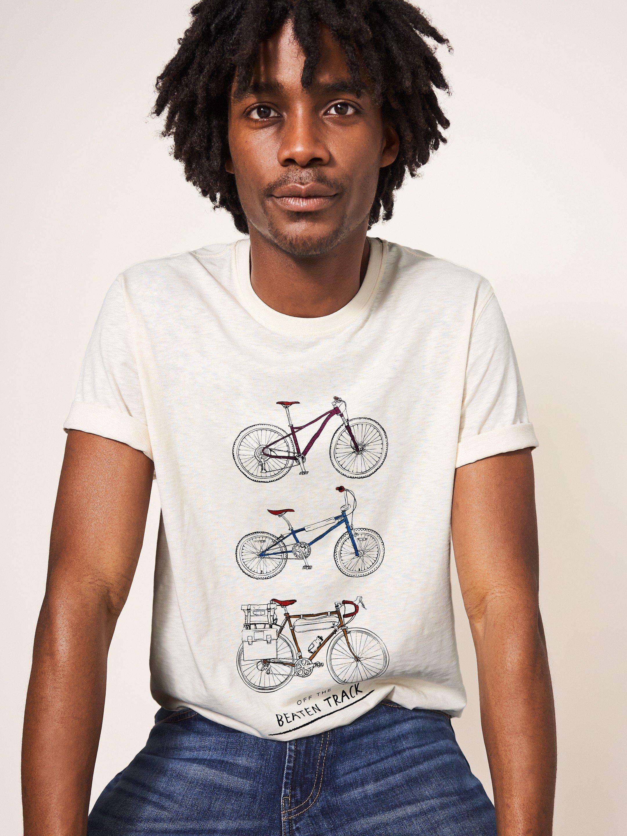 Off Track Graphic Tshirt in NAT WHITE - LIFESTYLE