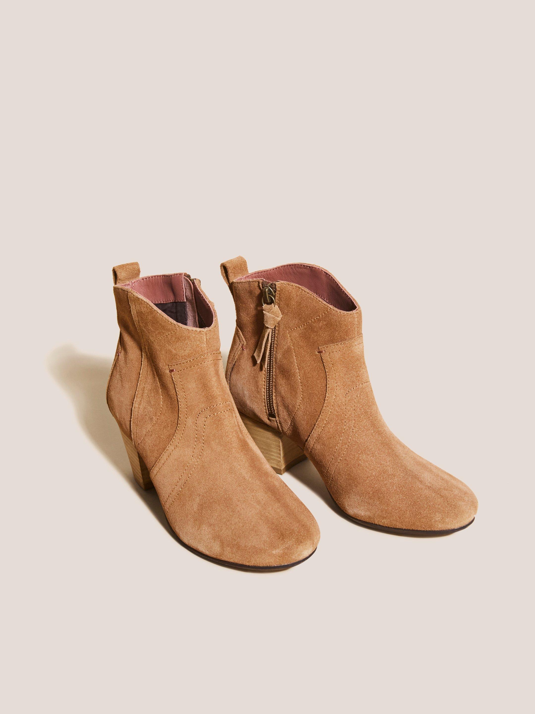 Wilhelmina Western Boot in MID TAN - FLAT FRONT