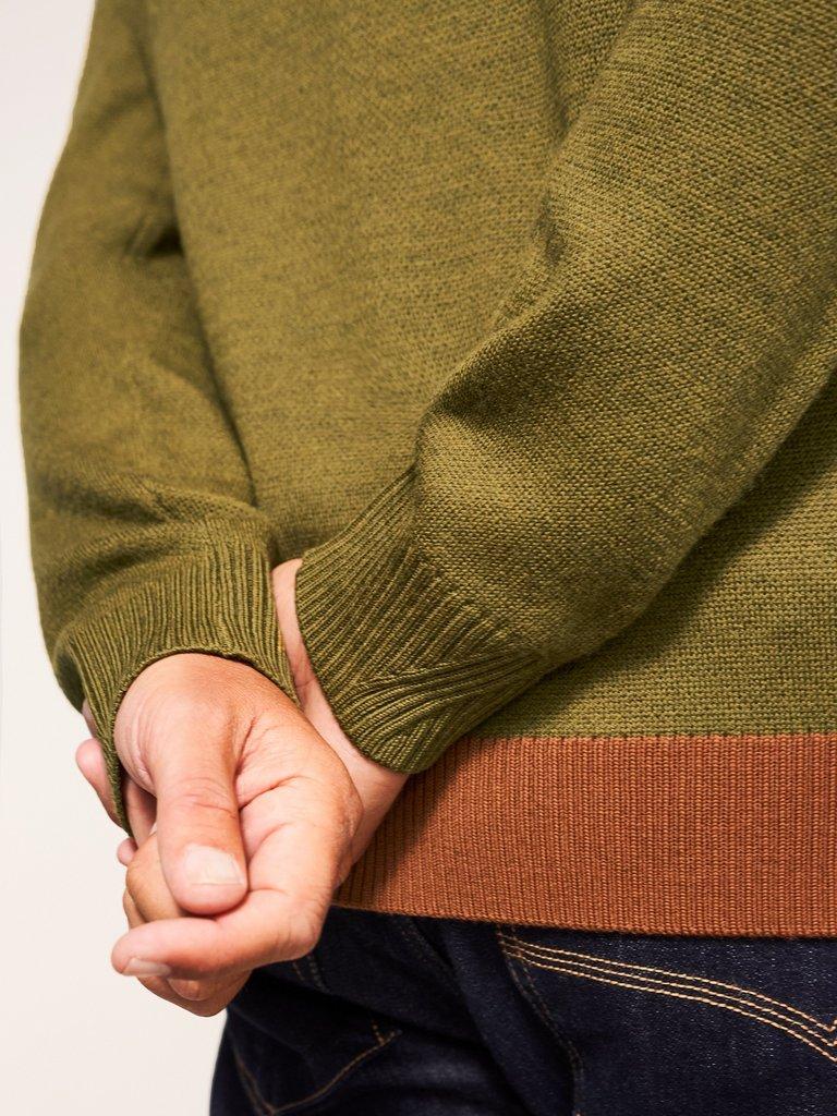 Newport Merino Funnel in MID GREEN - MODEL DETAIL