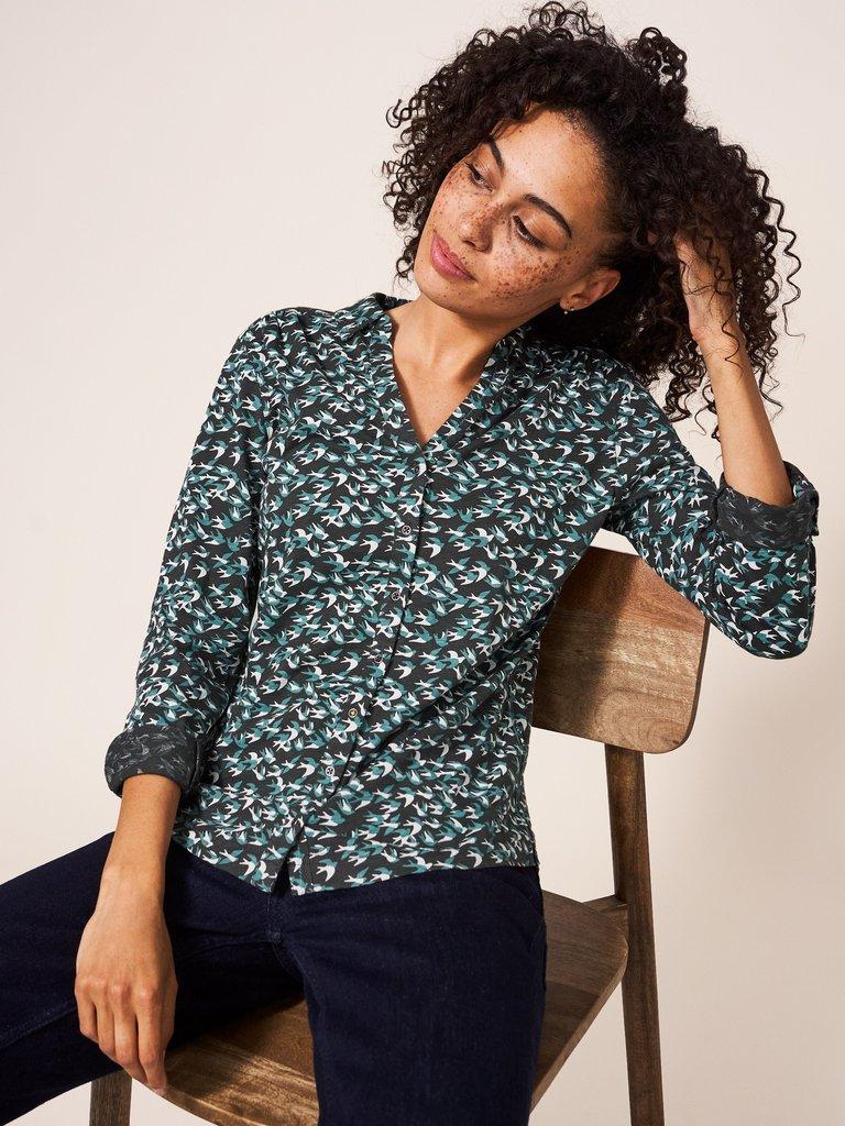 Annie Patterned Jersey Shirt in BLK MLT - LIFESTYLE