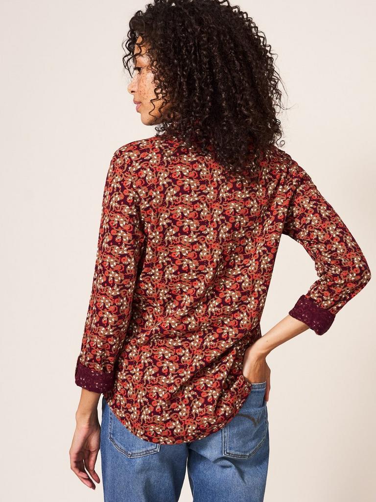 Annie Patterned Jersey Shirt in PLUM MLT - MODEL BACK