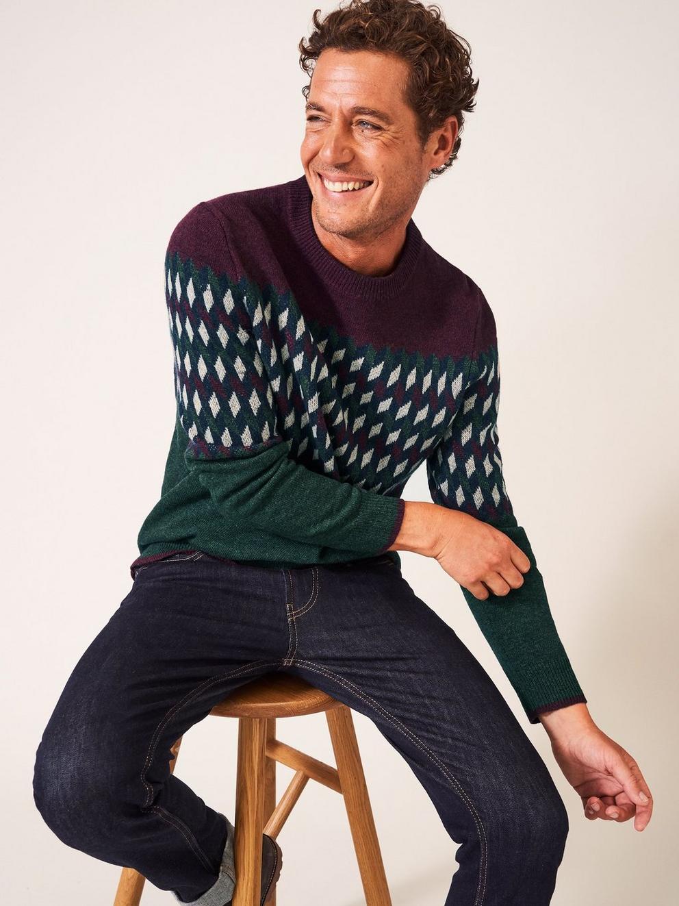 Baxton Pattern Crew in DEEP RED - LIFESTYLE