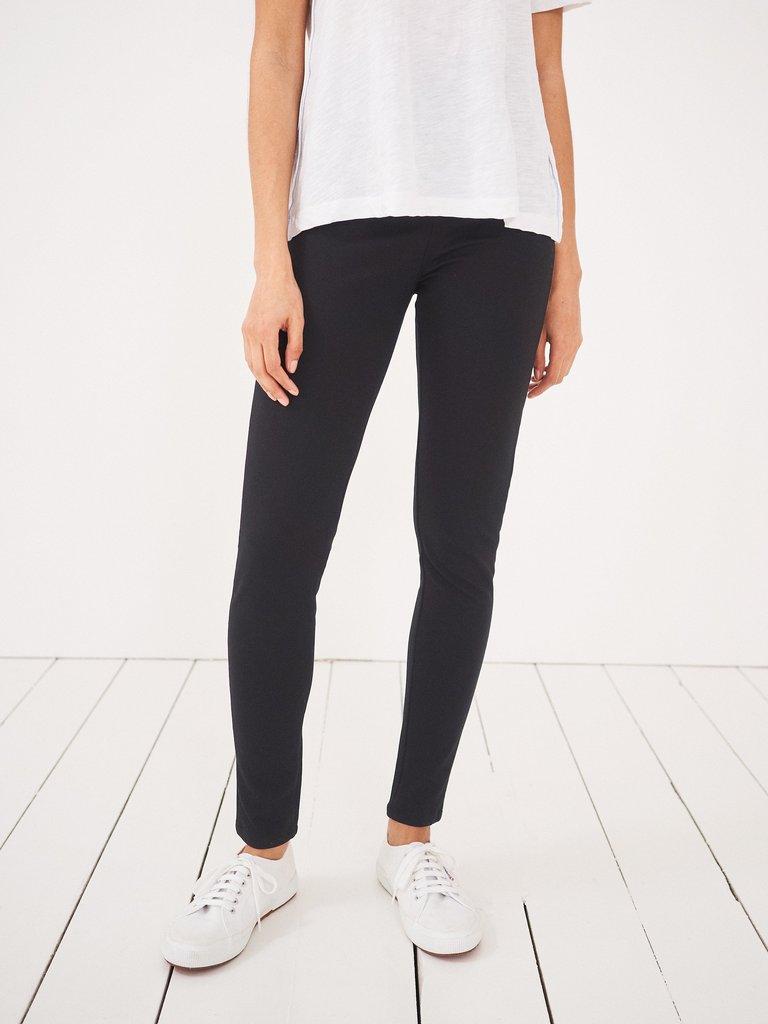 Jodie Ponte Casual Jeggings in PURE BLK - MODEL DETAIL