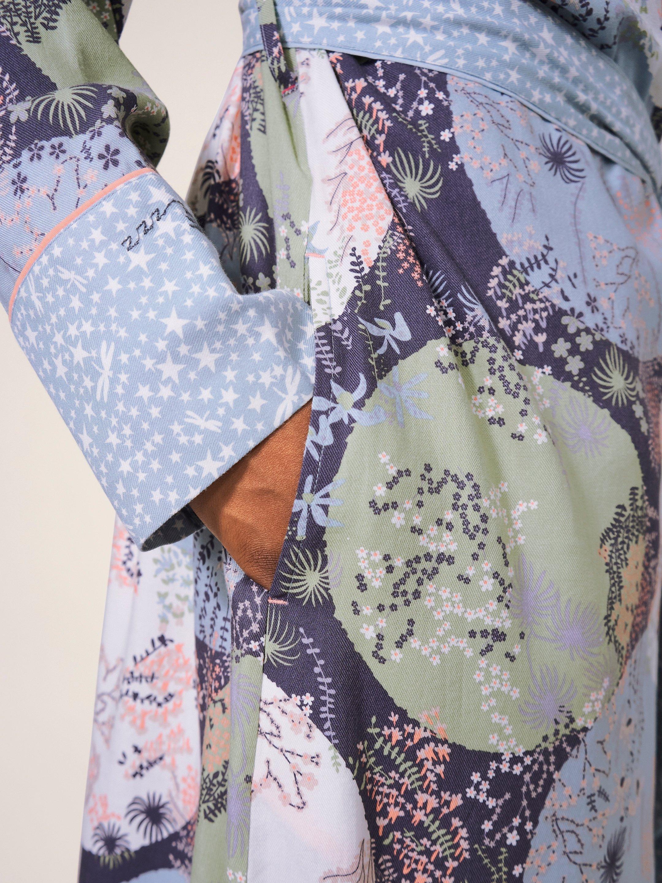 Nina Woven Robe in GREY MLT - MODEL DETAIL