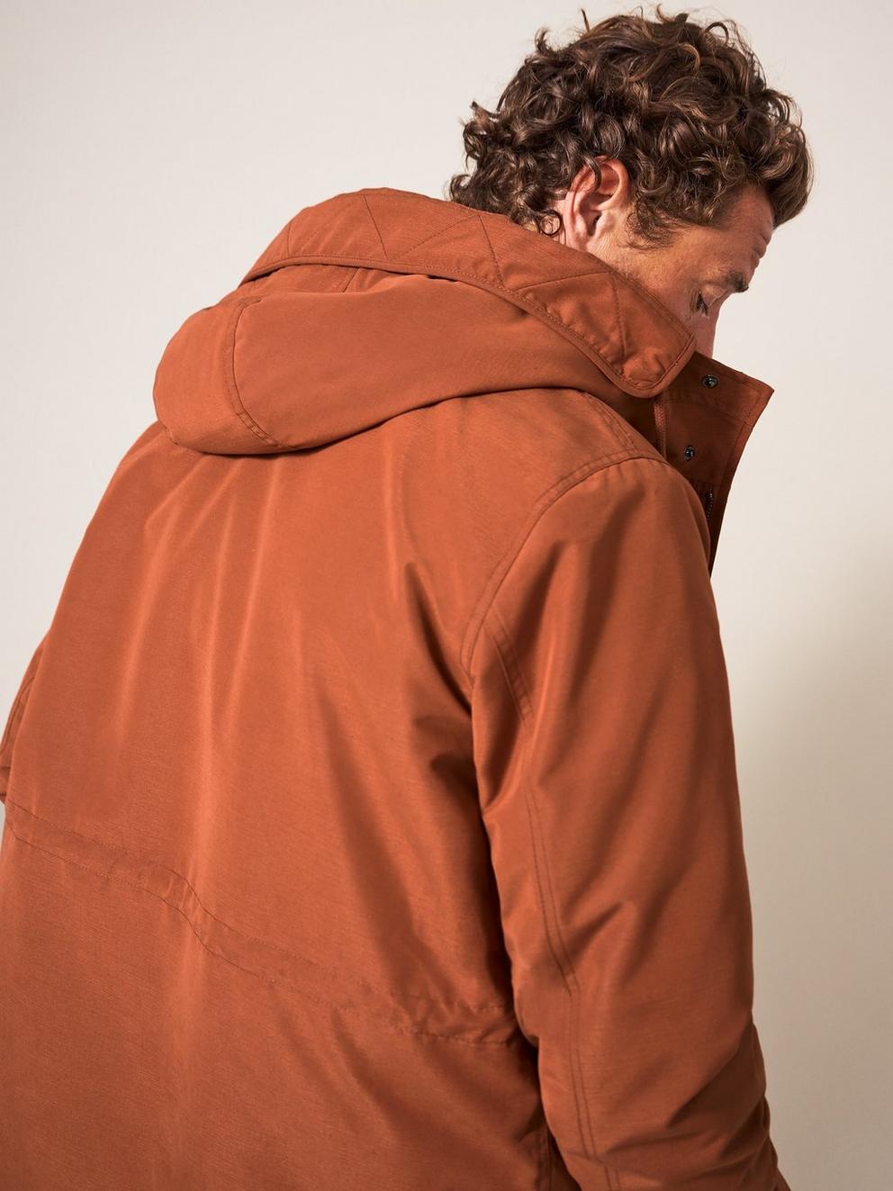 Rye Hooded 4 Pocket in MID BROWN - MODEL DETAIL