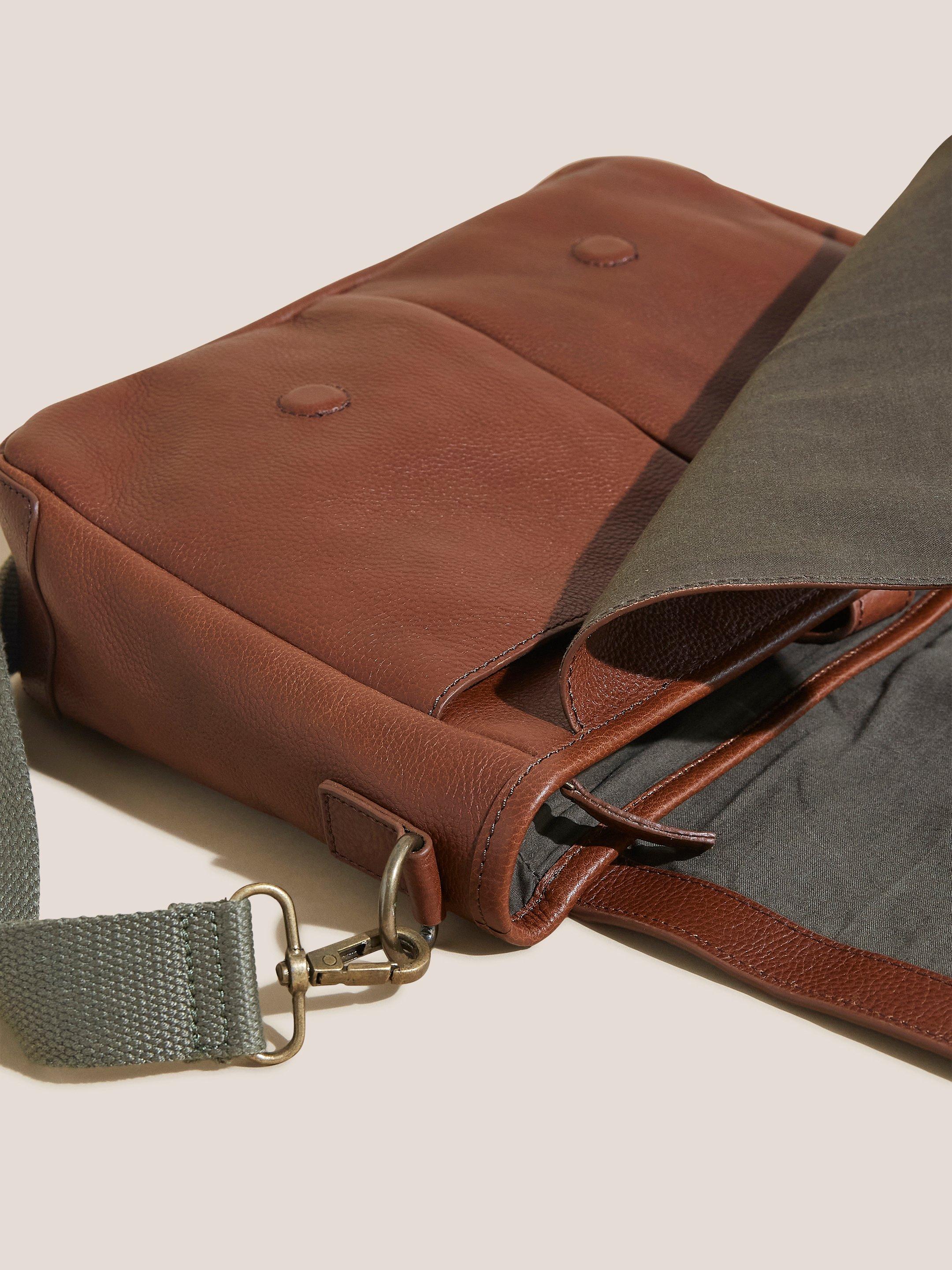 Bobby Leather Messenger in MID BROWN - FLAT FRONT