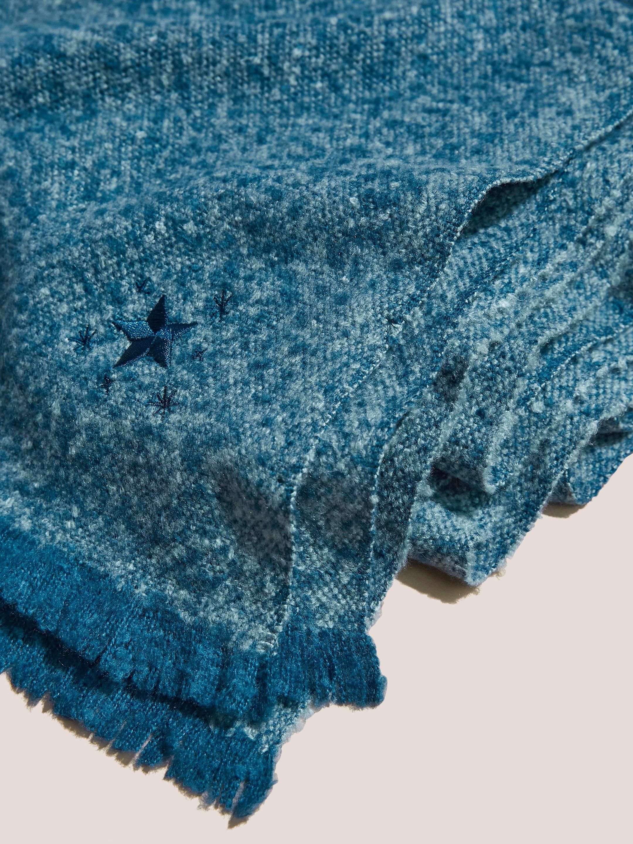Midweight Plain Scarf in TEAL MLT - FLAT DETAIL