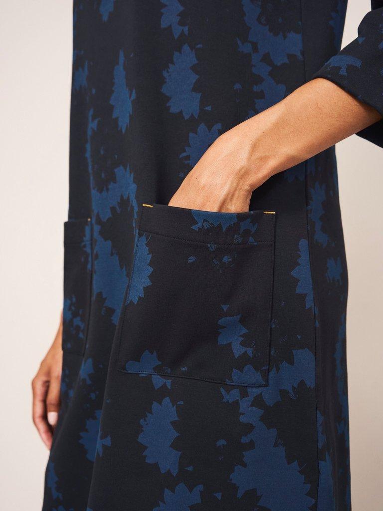 Albie Organic Jersey Dress in BLUE MLT - MODEL DETAIL