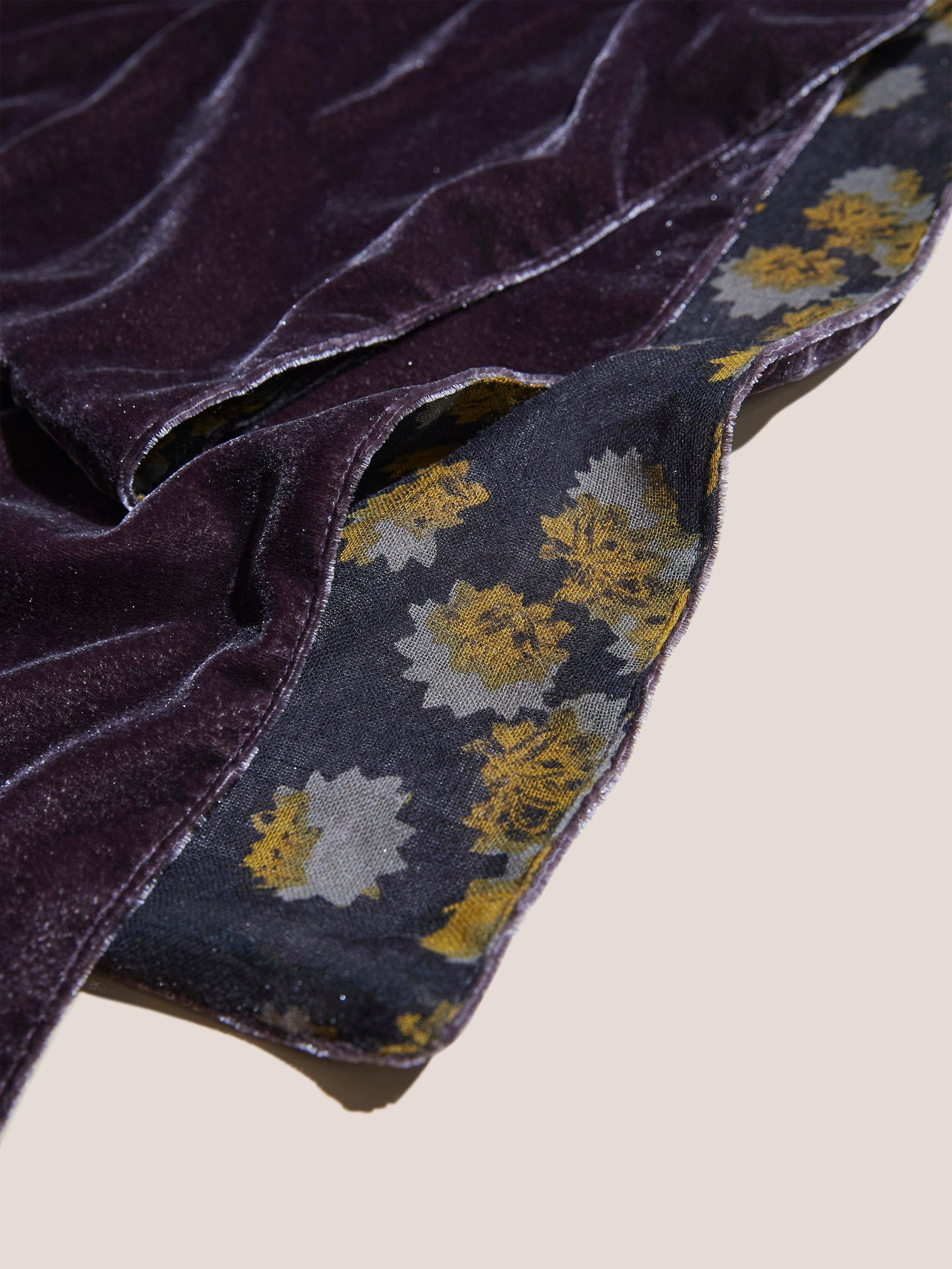 Floral Wool Velvet Scarf in CHARC GREY - FLAT BACK