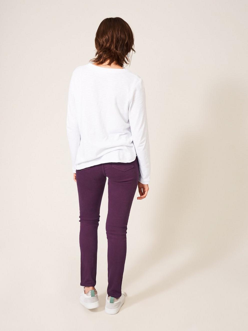 Amelia Skinny Jean in DK PLUM - MODEL DETAIL