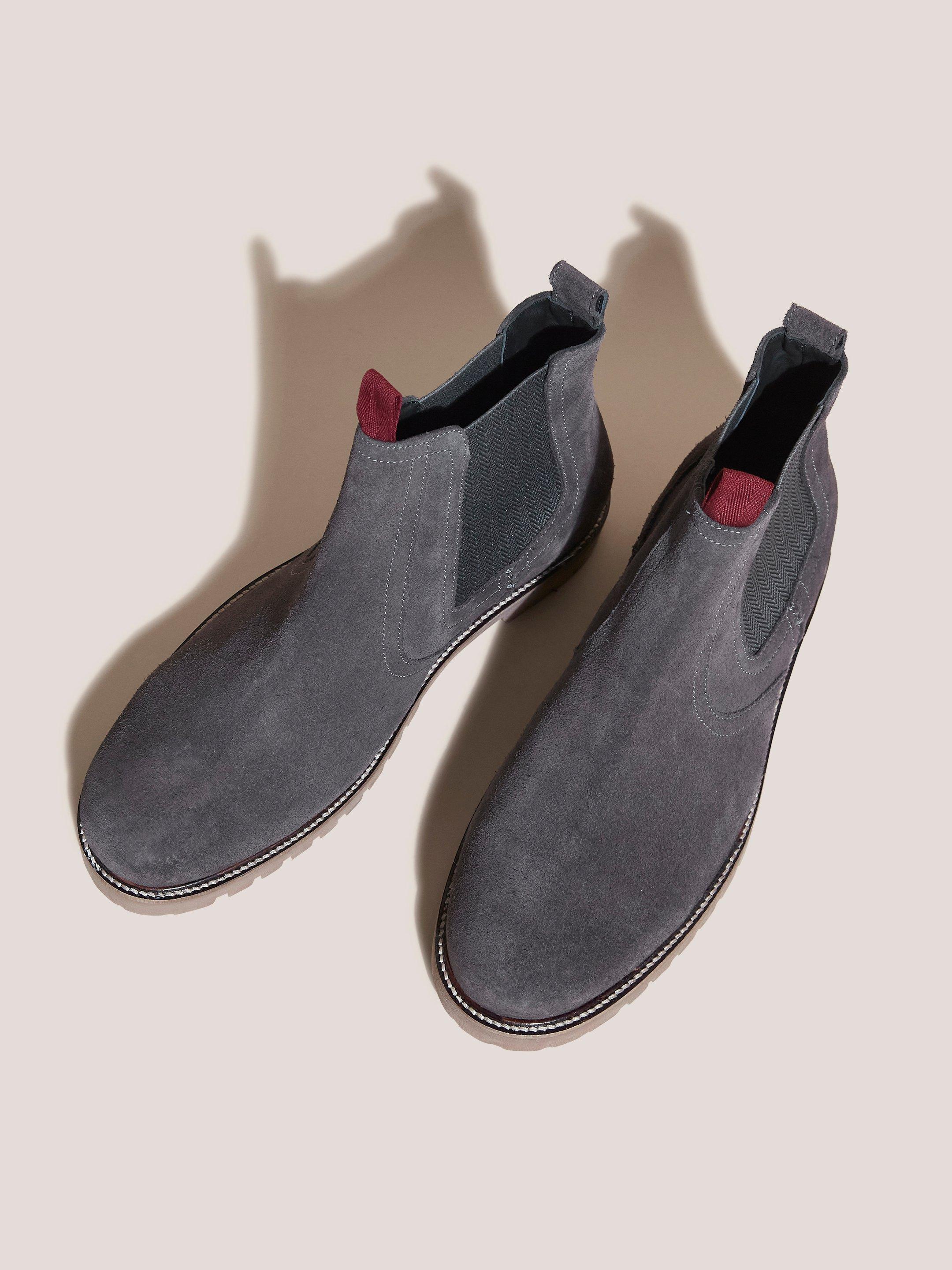 Arthur Leather Chelsea Boot in DUS GREY - FLAT DETAIL