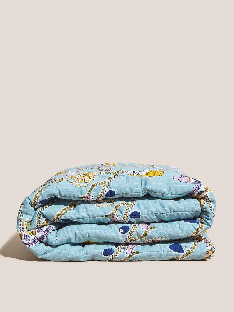 Wonderland Multi Quilt Blanket in BLUE MLT - MODEL FRONT