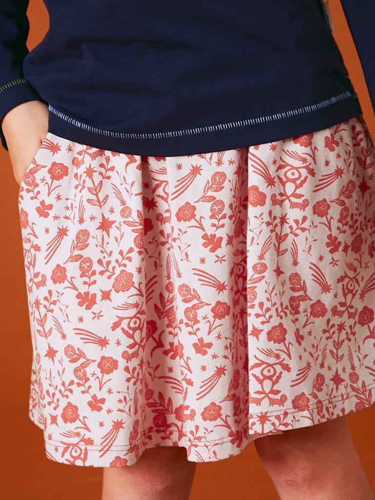 Printed Jersey Skirt in PINK MLT - MODEL DETAIL