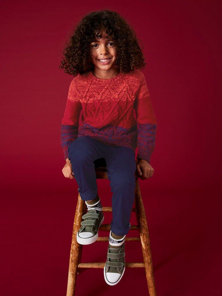 Cable Jumper in DK RED - LIFESTYLE