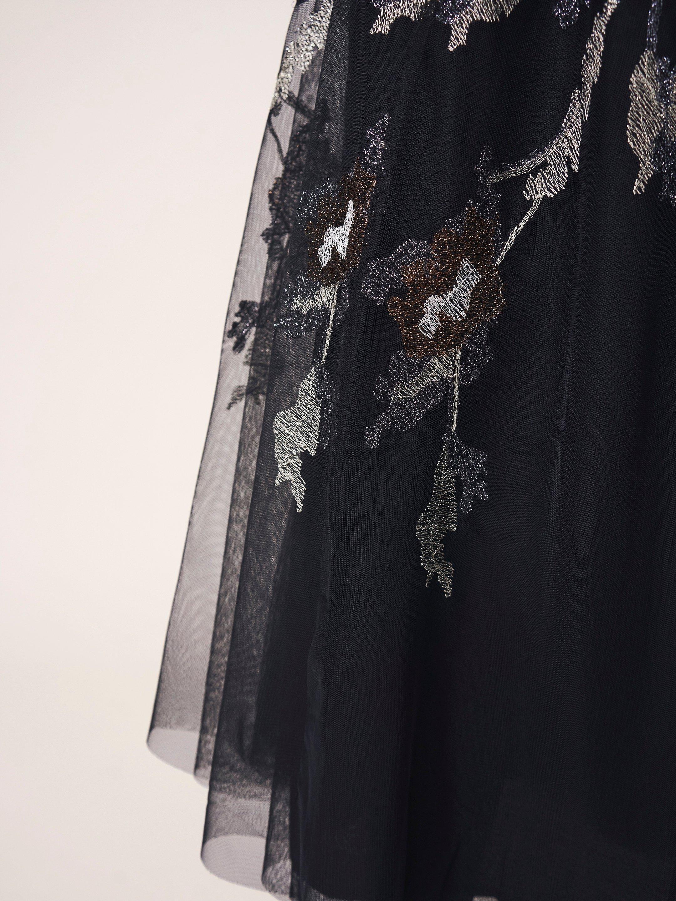 Embroidered Mesh Skirt in BLK MLT - MODEL DETAIL