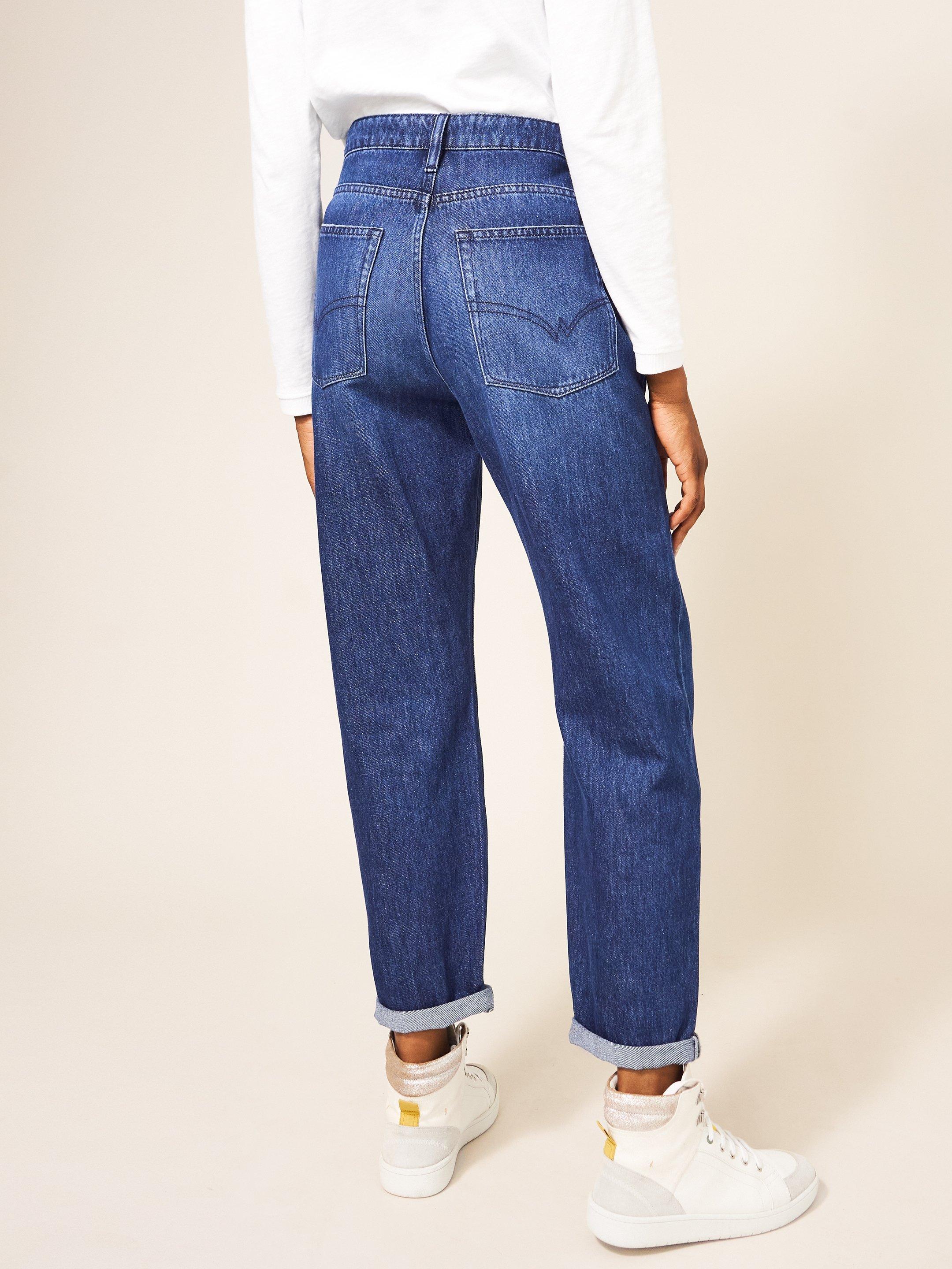 Freya Boyfriend Jean in MID DENIM - MODEL DETAIL