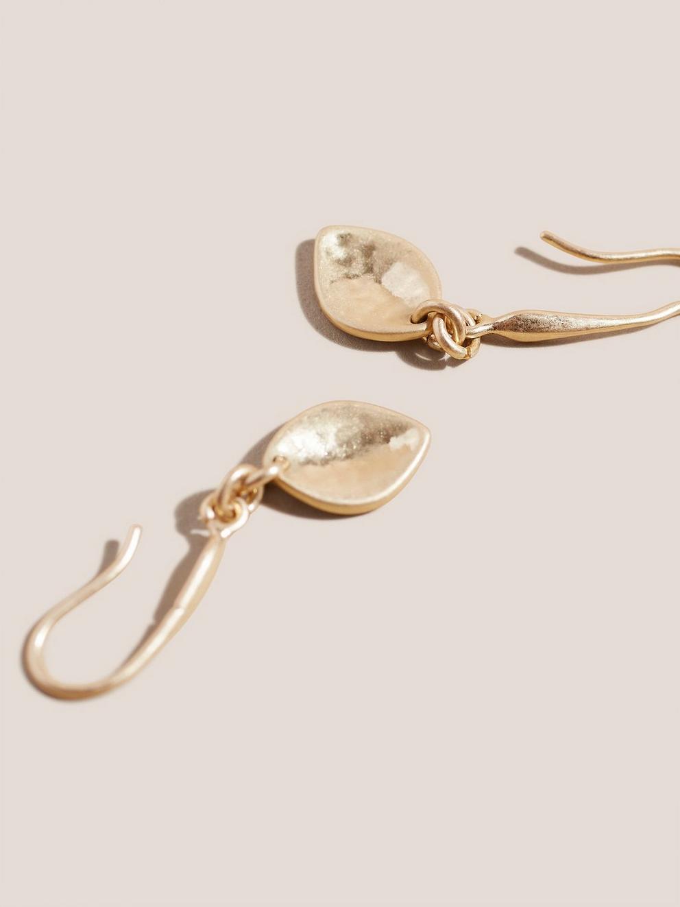 Leaf Drop Earrings in GLD TN MET - FLAT DETAIL