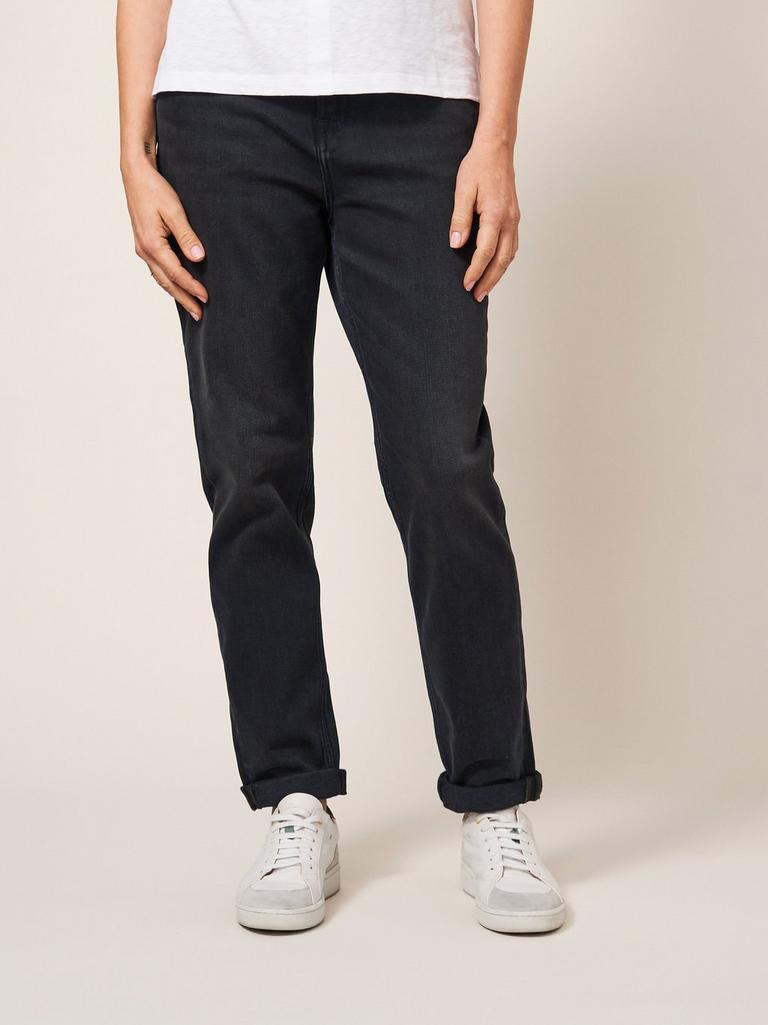Katy Relaxed Slim Jeans in WASHED BLK - LIFESTYLE