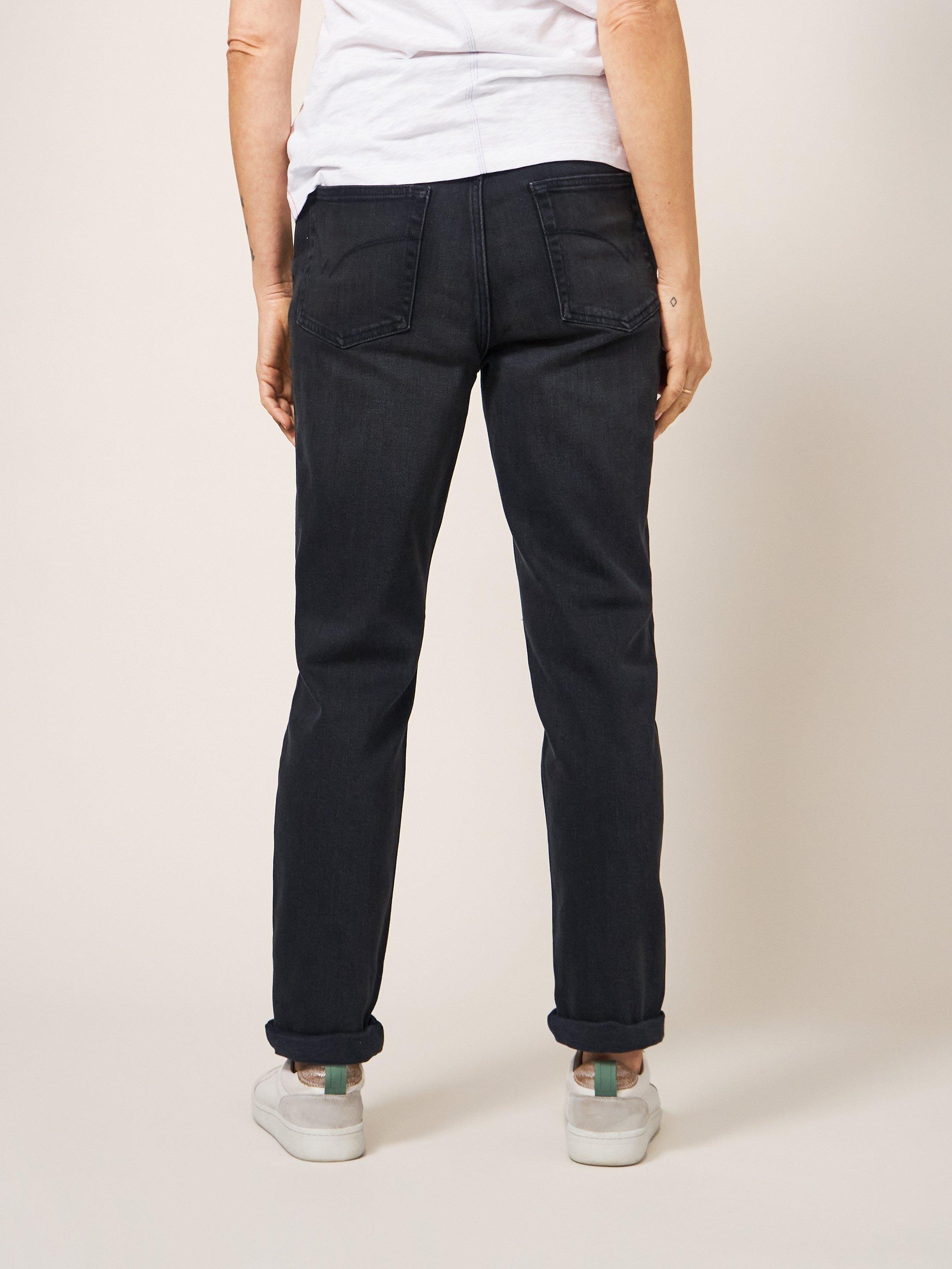 Katy Relaxed Slim Jeans in WASHED BLK - MODEL BACK