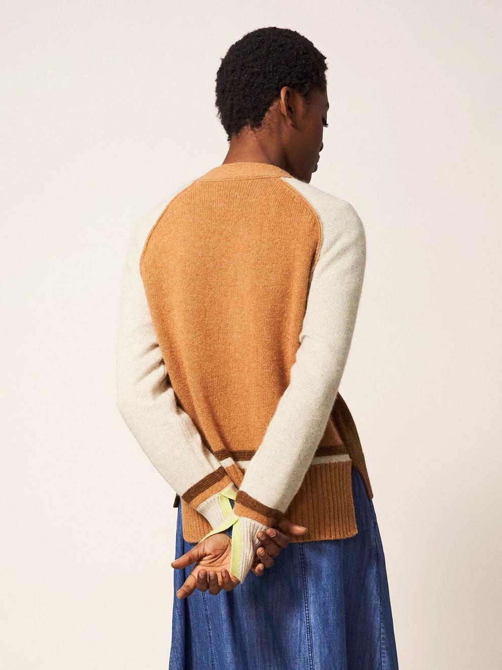 MARINA CARDI in BROWN MLT - MODEL BACK