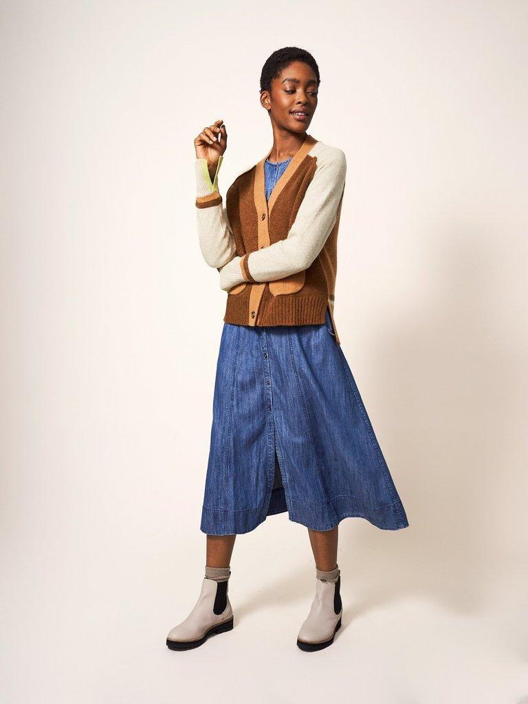 MARINA CARDI in BROWN MLT - MODEL FRONT