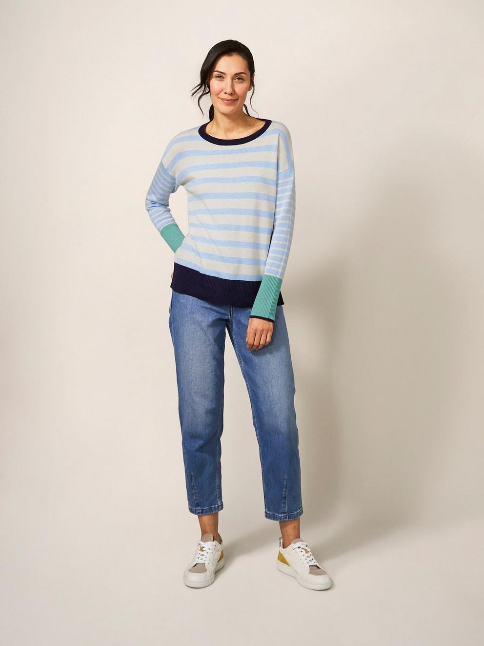 OLIVE JUMPER in BLUE MLT - MODEL FRONT