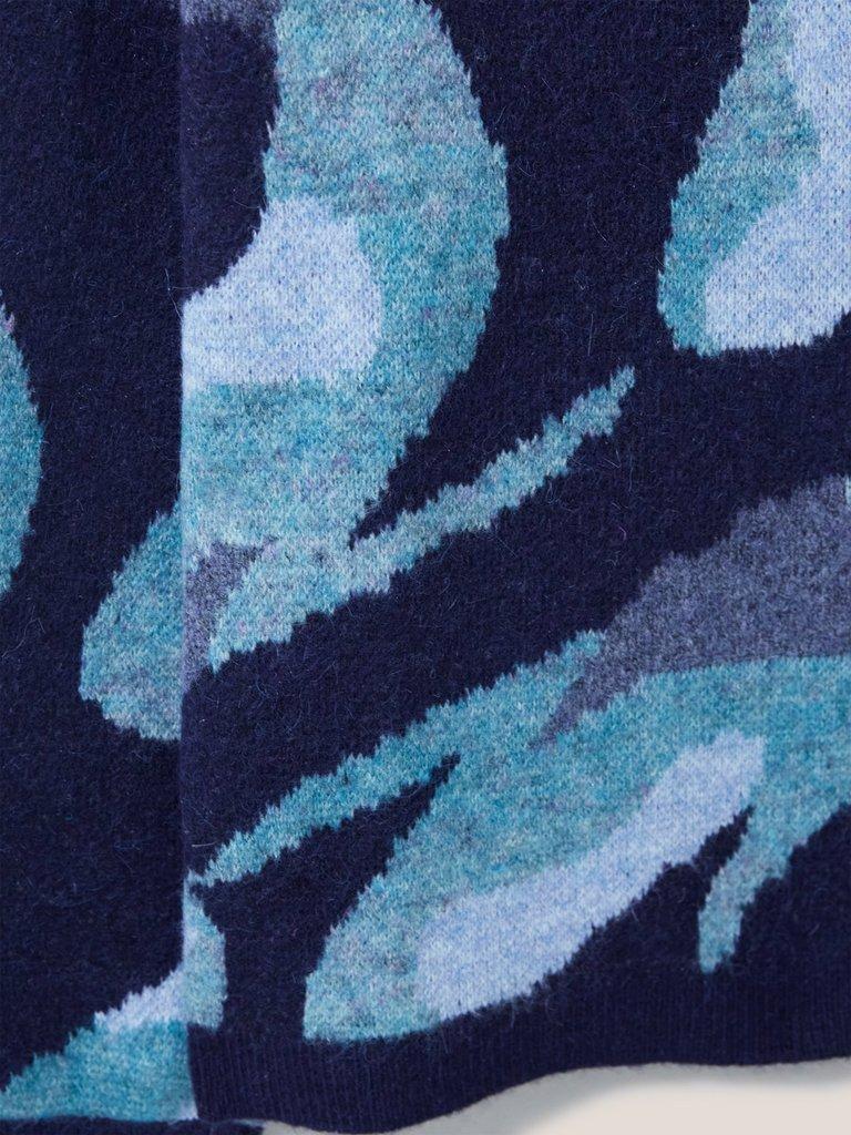 ABSTRACT KOI JUMPER in NAVY MULTI - FLAT DETAIL