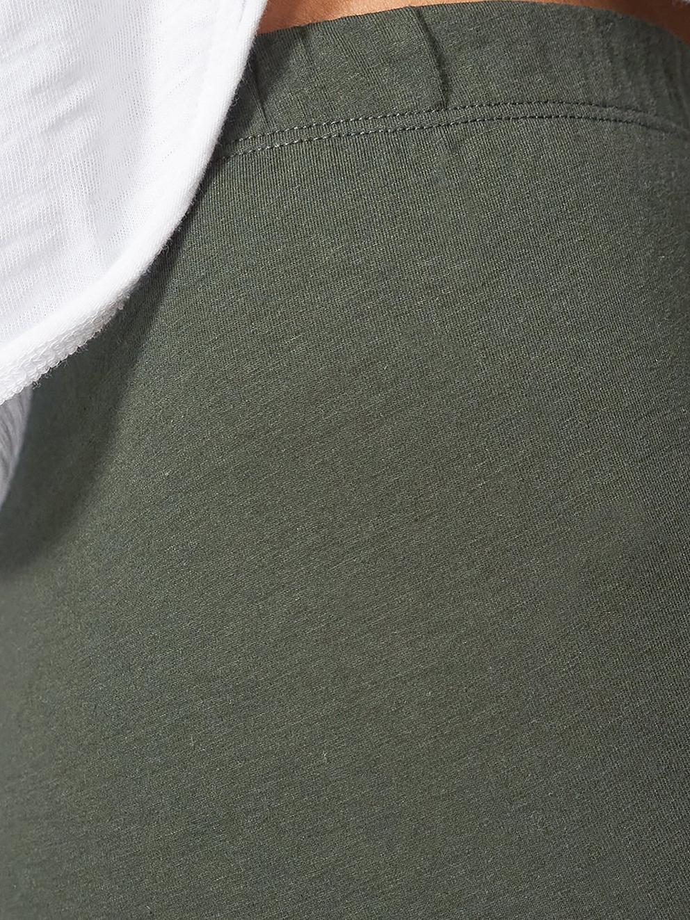 Maddie Legging in KHAKI GRN - MODEL DETAIL