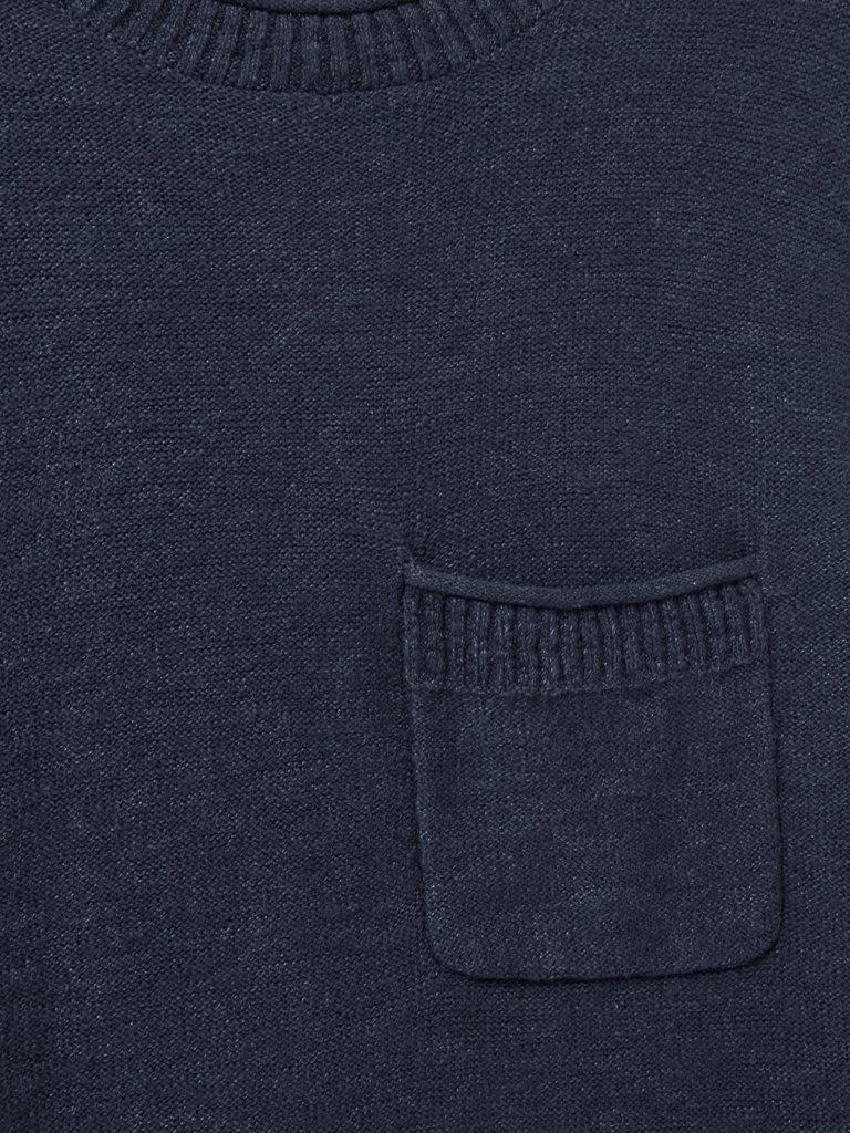 Grainger Pocket Crew in DARK NAVY - FLAT DETAIL