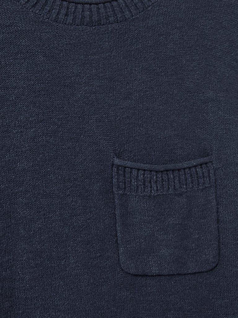 Grainger Pocket Crew in DARK NAVY - FLAT DETAIL