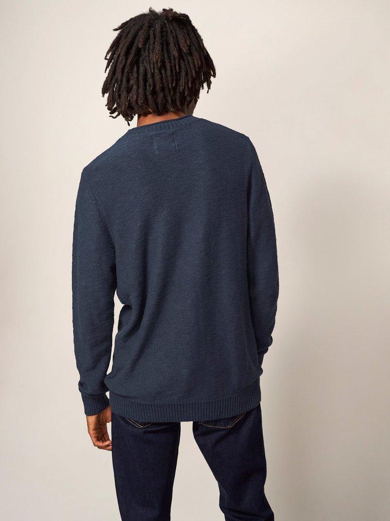 Grainger Pocket Crew in DARK NAVY - MODEL BACK