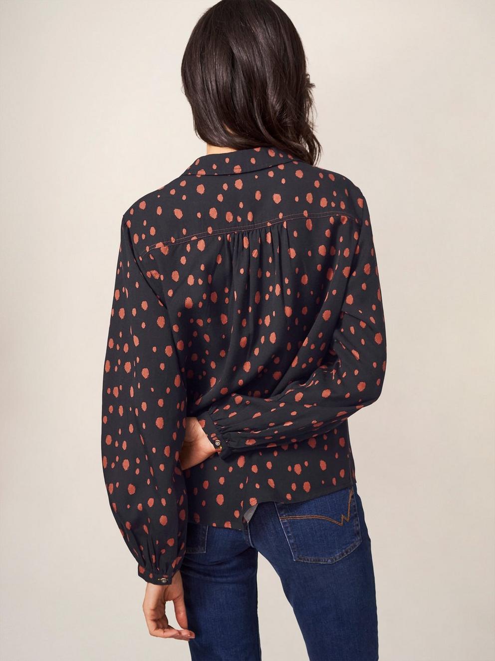 Lucie Shirt in GREY MLT - MODEL BACK