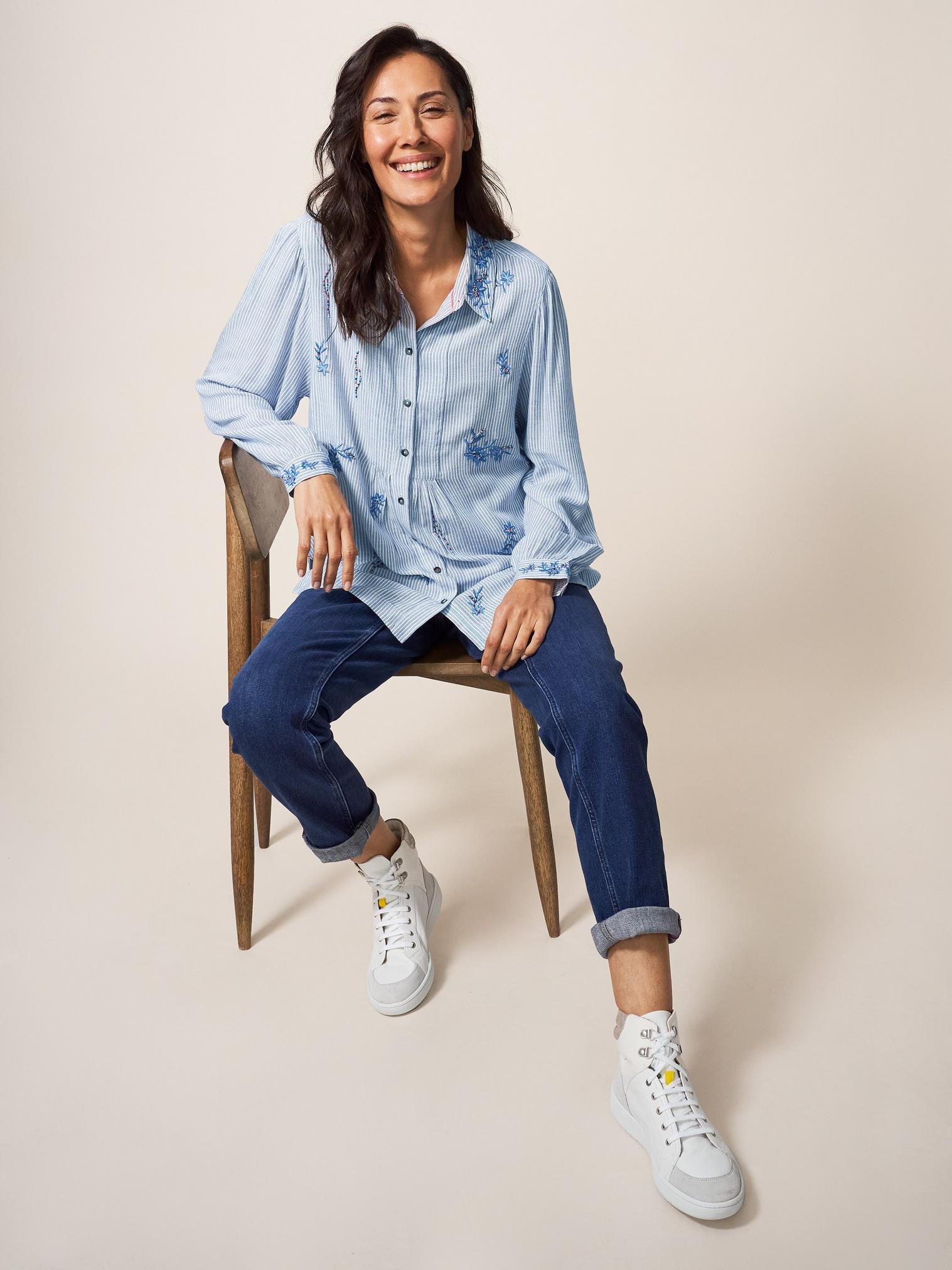 Trailing Embroidered Shirt in BLUE MLT - LIFESTYLE