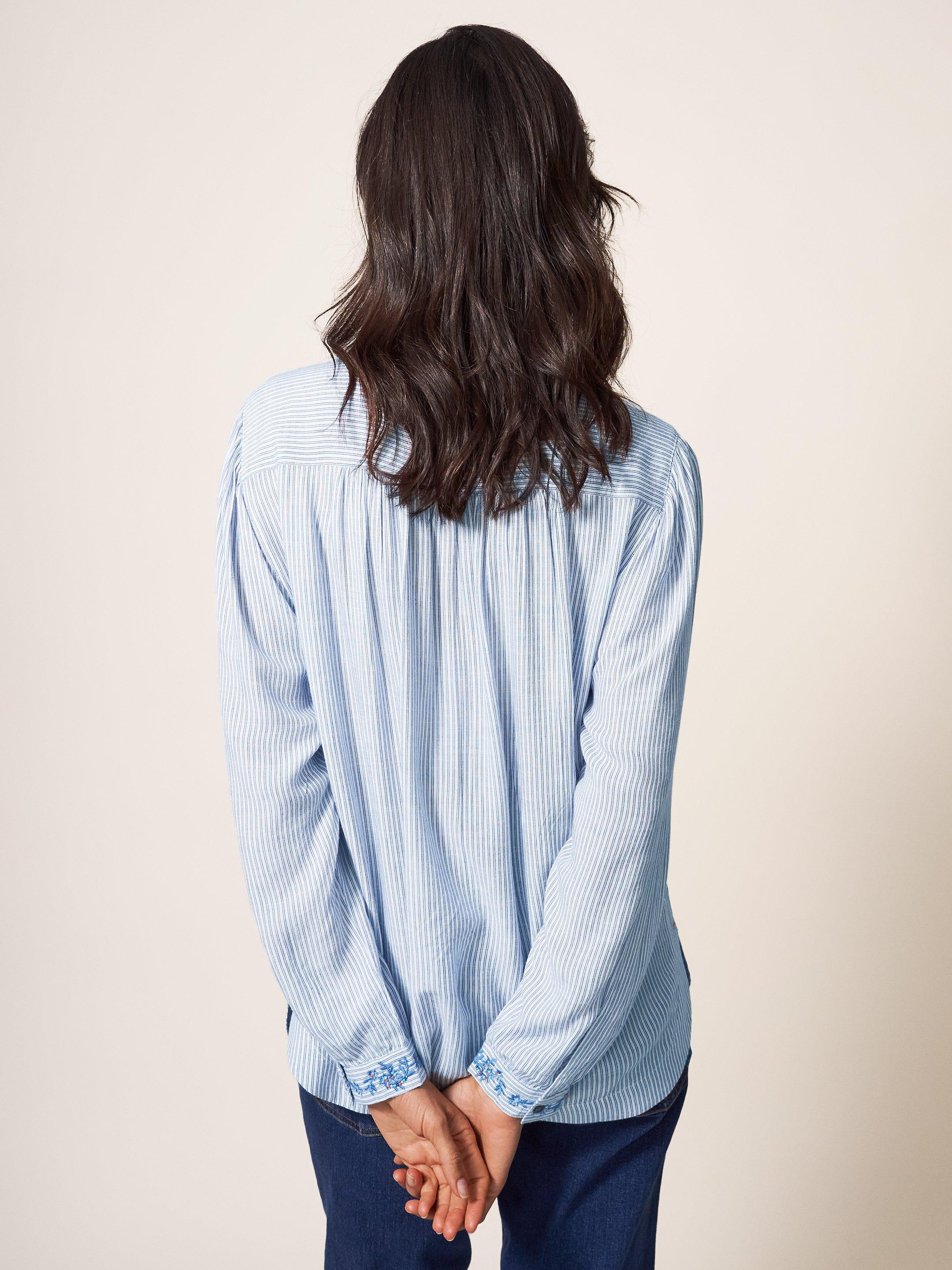 Trailing Embroidered Shirt in BLUE MLT - MODEL BACK