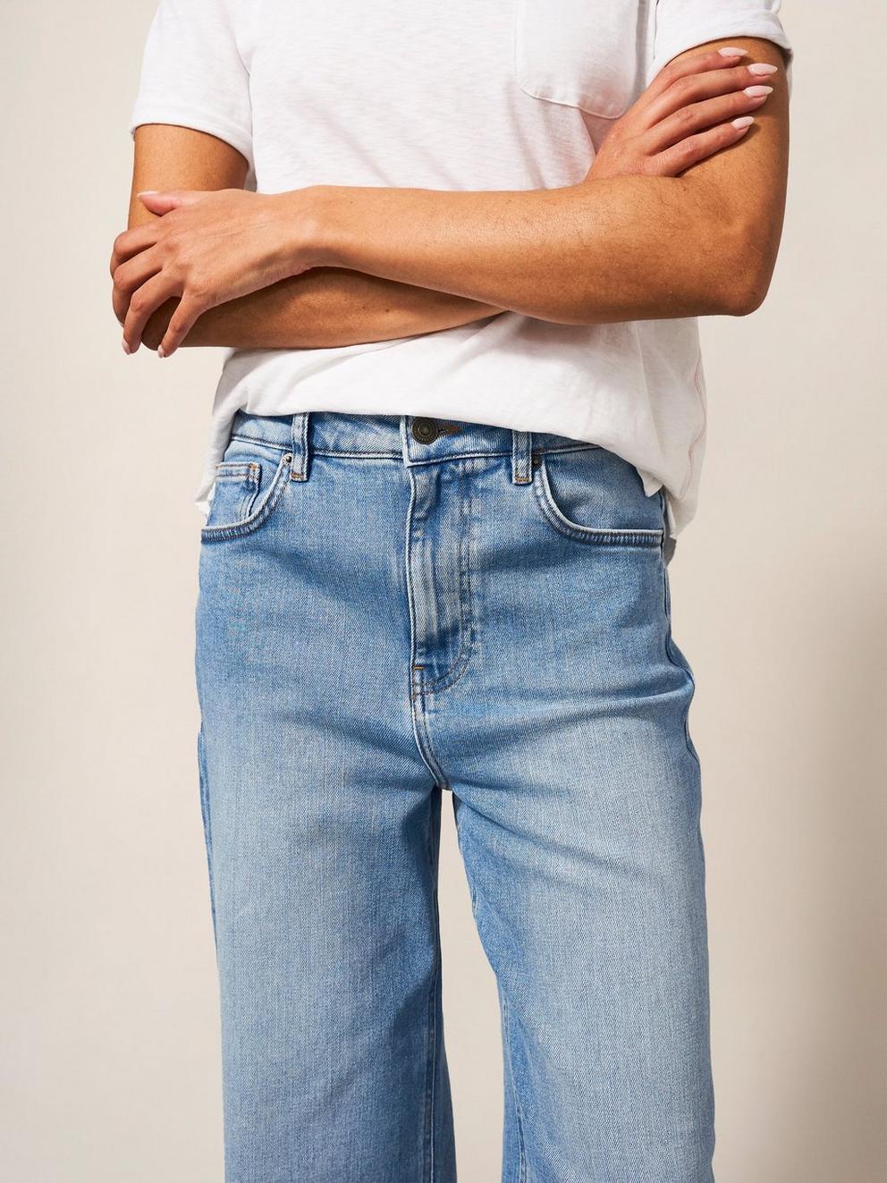 Heidi Wide Leg Jean in LGT DENIM - MODEL DETAIL
