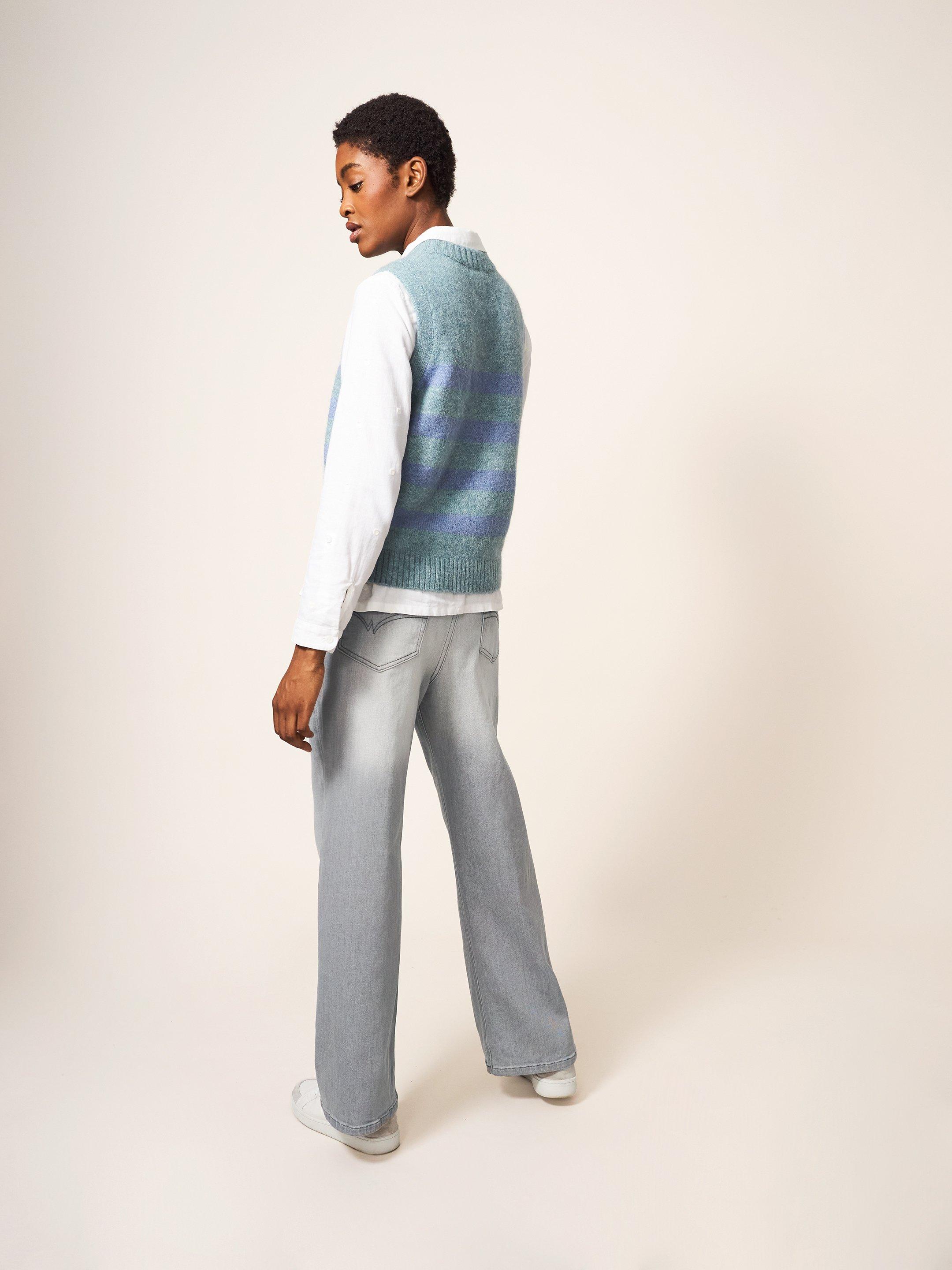 Heidi Wide Leg Jean in LGT GREY - MODEL BACK
