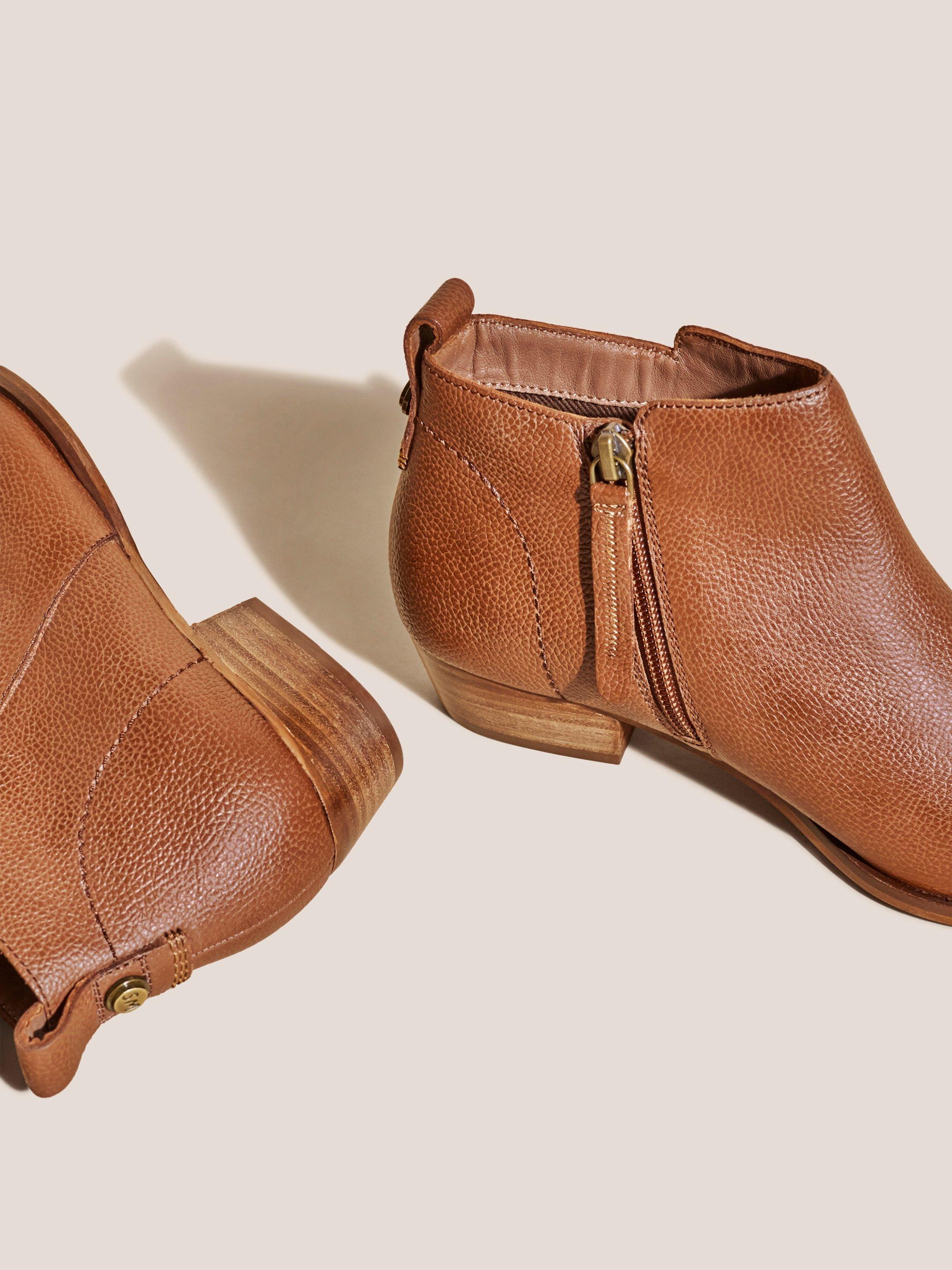 Willow Leather Ankle Boots in MID TAN - FLAT BACK