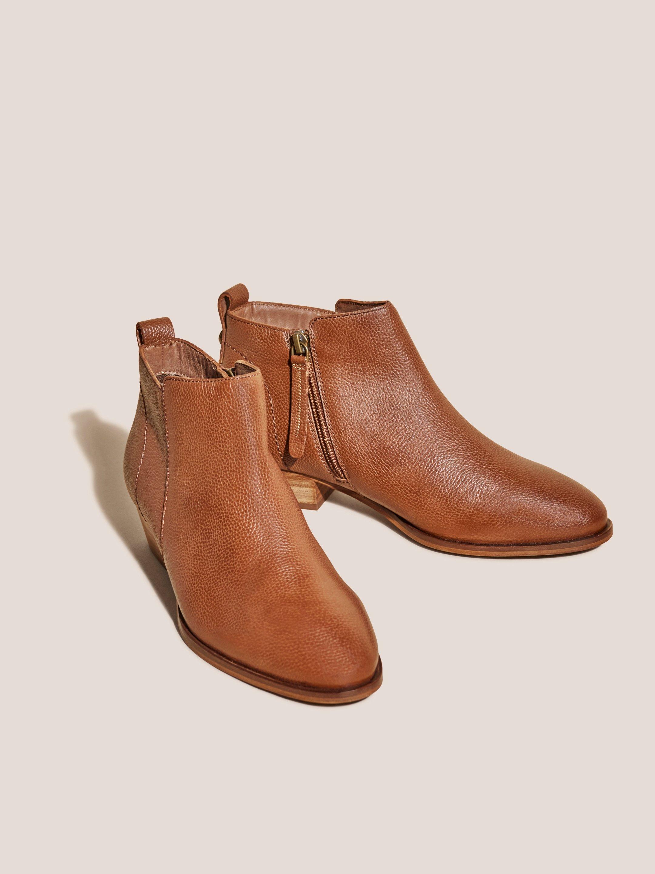 Willow Leather Ankle Boots in MID TAN - FLAT FRONT